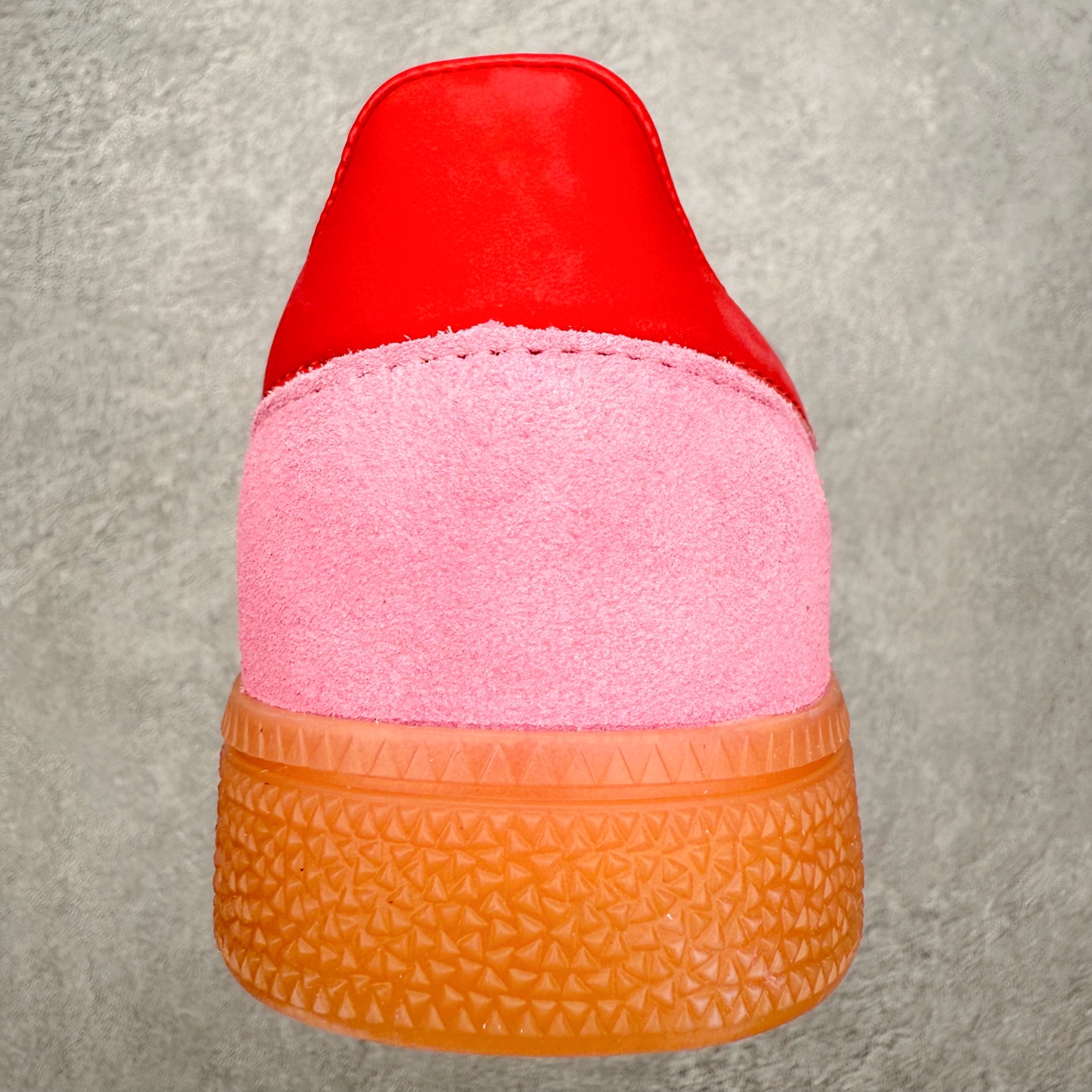 图片[8]-AD Originals Handball SPZL 手球运动员系列百搭休闲运动板鞋 JR5006 这款来自阿迪达斯的这款HANDBALL SPZL前身是一双手球运动鞋，这一次拿来复刻，所以鞋面的主要色彩选用了黑色， 鞋面外侧除了Spezial字母之外还有三叶草标志。Handball SPZL作为复古手球训练鞋与作为室内足球鞋的Samba有着异曲同工之处，但是质感更为出众的鞋身以及丰富的配色选择比起Samba来讲可以说是更胜一筹了！尺码：36 36⅔ 37⅓ 38 38⅔ 39⅓ 40 40⅔ 41⅓ 42 42⅔ 43⅓ 44 45-选品中心