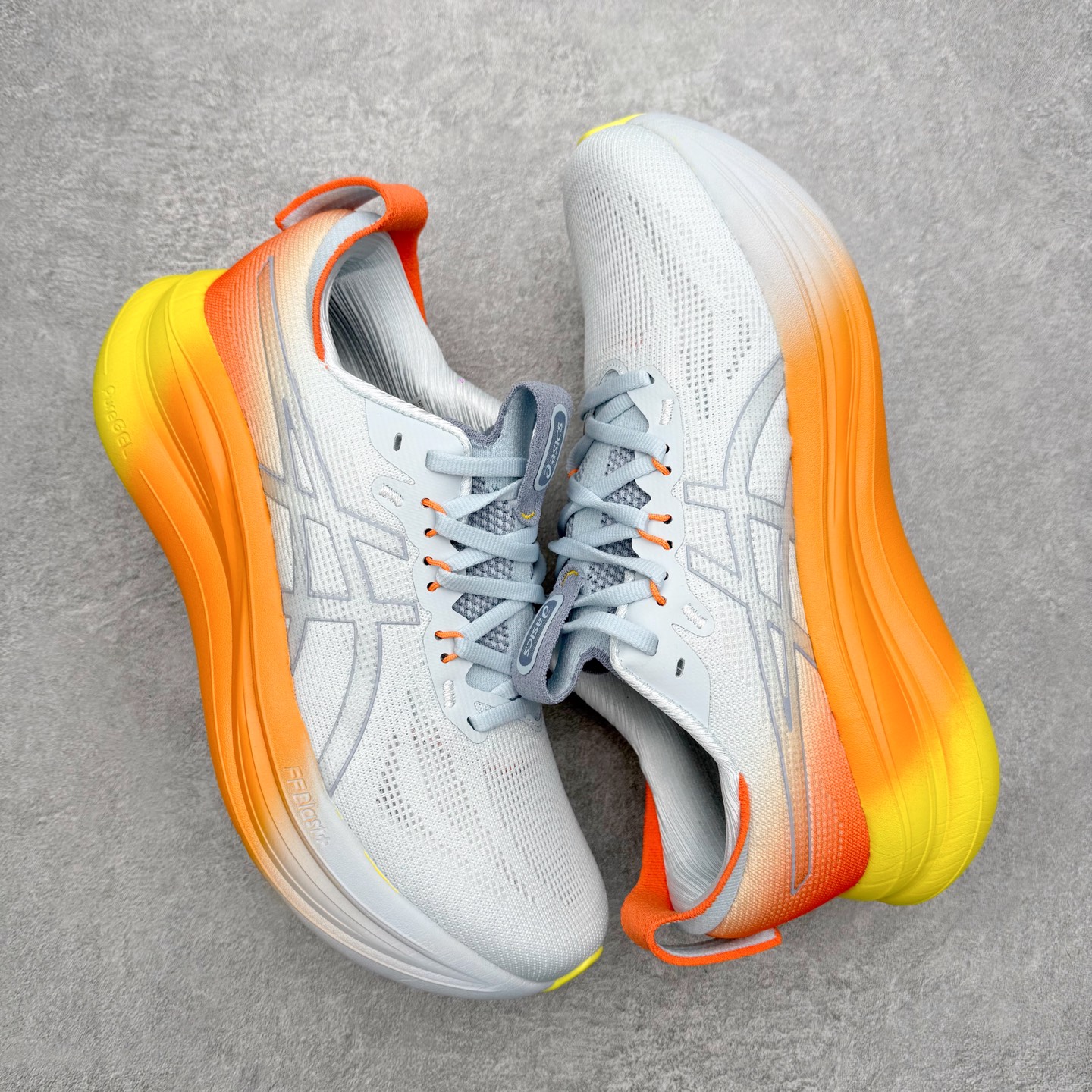 图片[3]-Asics GEL-Nimbus 28 亚瑟士缓震跑鞋 近年复古风潮的势头很旺 ASICS一直坚信保持身体的健康与活力是打造健康快乐的生活方式的最佳途径 ASICS为复古鞋型注入新设计 为玩家的街头穿搭提供了更多可能 GEL-NIMBUSTM9运动鞋最初是为中立和仰卧跑步者设计的长距离训练器 采用原始材料和关键细节重新设计 其Y2K时代的工业外观也被大胆的对比和色块所抵消 尺码：36 36.5 37.5 38 38.5 39 40 40.5 41.5 42 42.5 43.5 44 44.5 45-选品中心