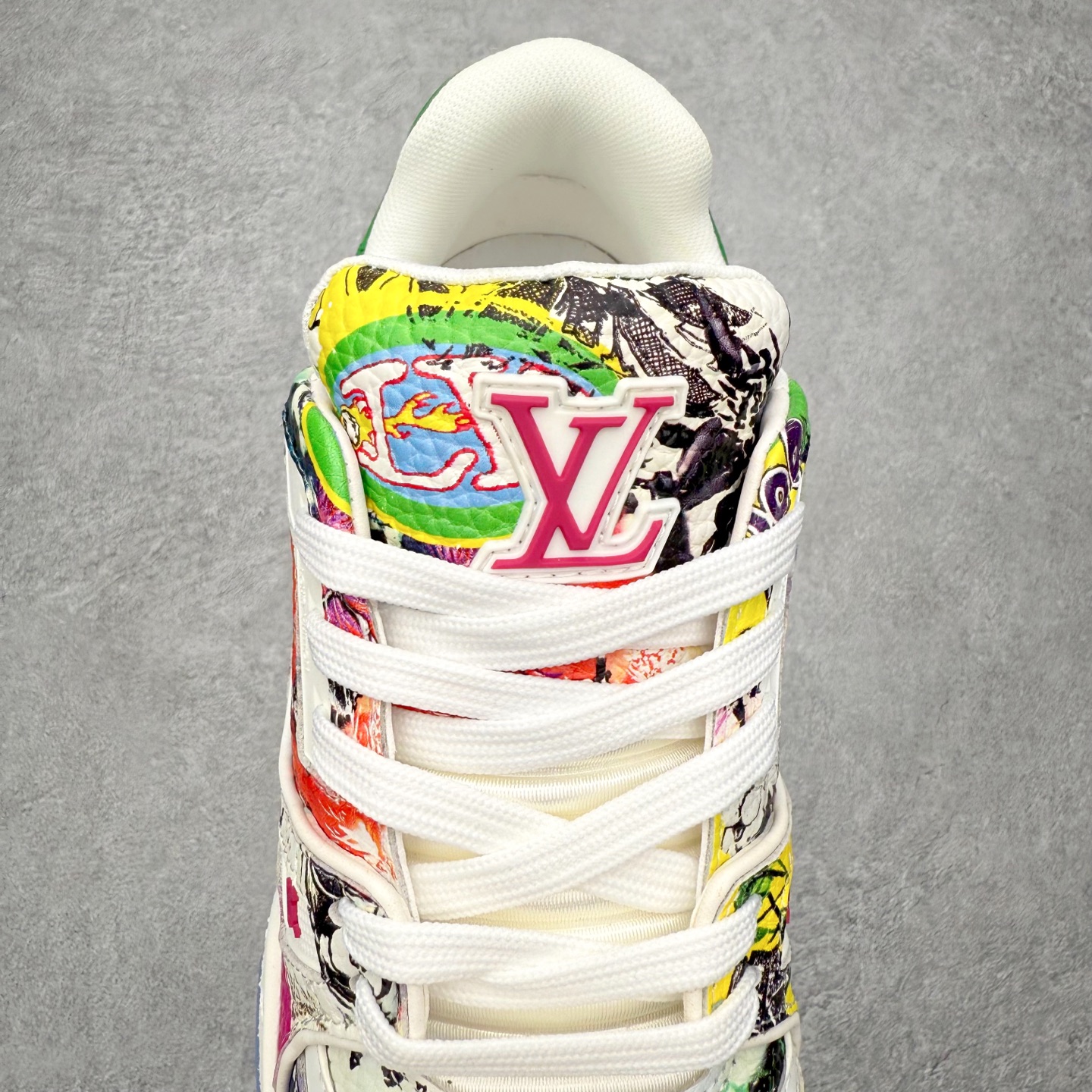 图片[5]-＃FS纯原福利 Louis Vuitton Trainer lv时装走秀运动鞋 实力大厂出品 平台专供 成熟的做工稳定的品控 完美鞋型超高的清洁度 零毛边线头瑕疵 全套原楦原纸版原鞋开模 全网最具灵魂的版型 正确原装黄色鞋盒 正确中底印花 鞋面印花3D高频深度立体 全鞋电脑针车 紧密相连 针距密度一致 环保乳胶注塑鞋垫 厚度脚感还原原版 皮面裁剪部位 统一油边封口工艺 原装橡胶大底含胶量大底组合零偏差 专柜全套包装 防尘袋 说明书 质保卡 男女鞋 尺码对应库存明细‼️-选品中心