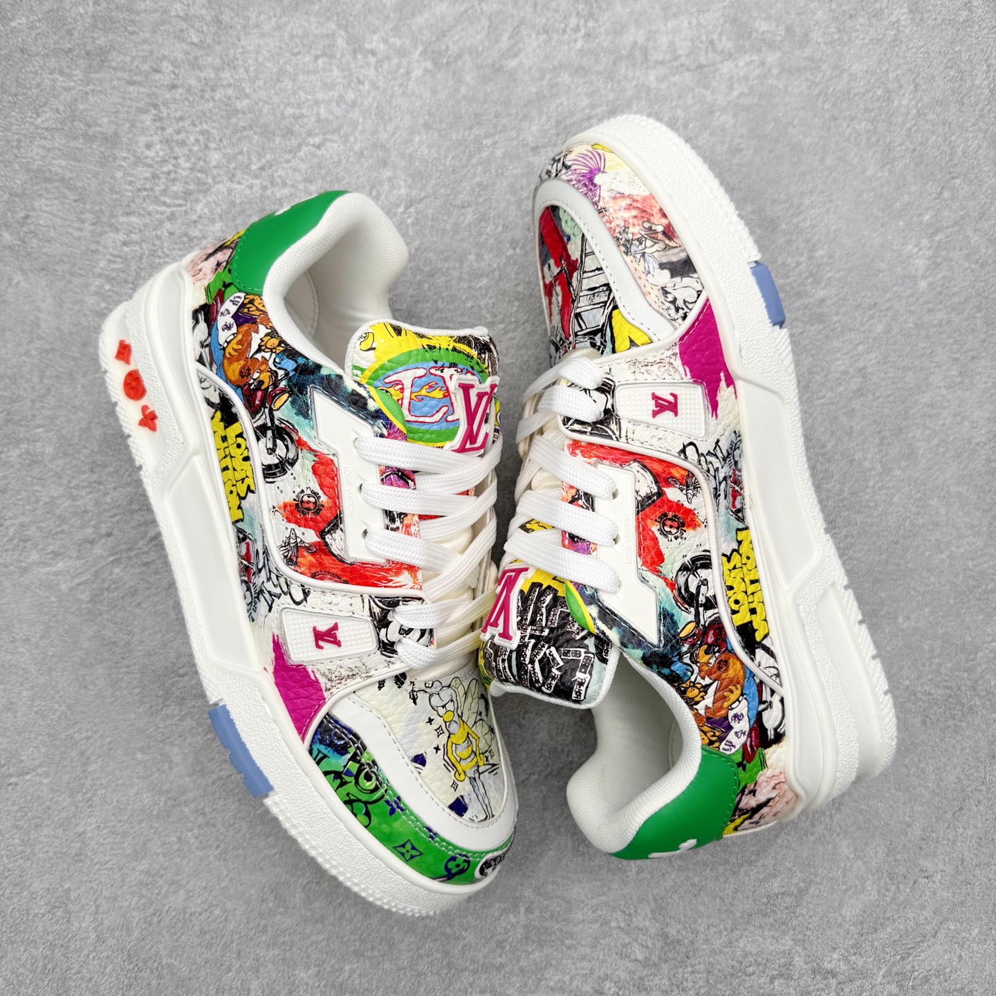 图片[3]-＃FS纯原福利 Louis Vuitton Trainer lv时装走秀运动鞋 实力大厂出品 平台专供 成熟的做工稳定的品控 完美鞋型超高的清洁度 零毛边线头瑕疵 全套原楦原纸版原鞋开模 全网最具灵魂的版型 正确原装黄色鞋盒 正确中底印花 鞋面印花3D高频深度立体 全鞋电脑针车 紧密相连 针距密度一致 环保乳胶注塑鞋垫 厚度脚感还原原版 皮面裁剪部位 统一油边封口工艺 原装橡胶大底含胶量大底组合零偏差 专柜全套包装 防尘袋 说明书 质保卡 男女鞋 尺码对应库存明细‼️-选品中心