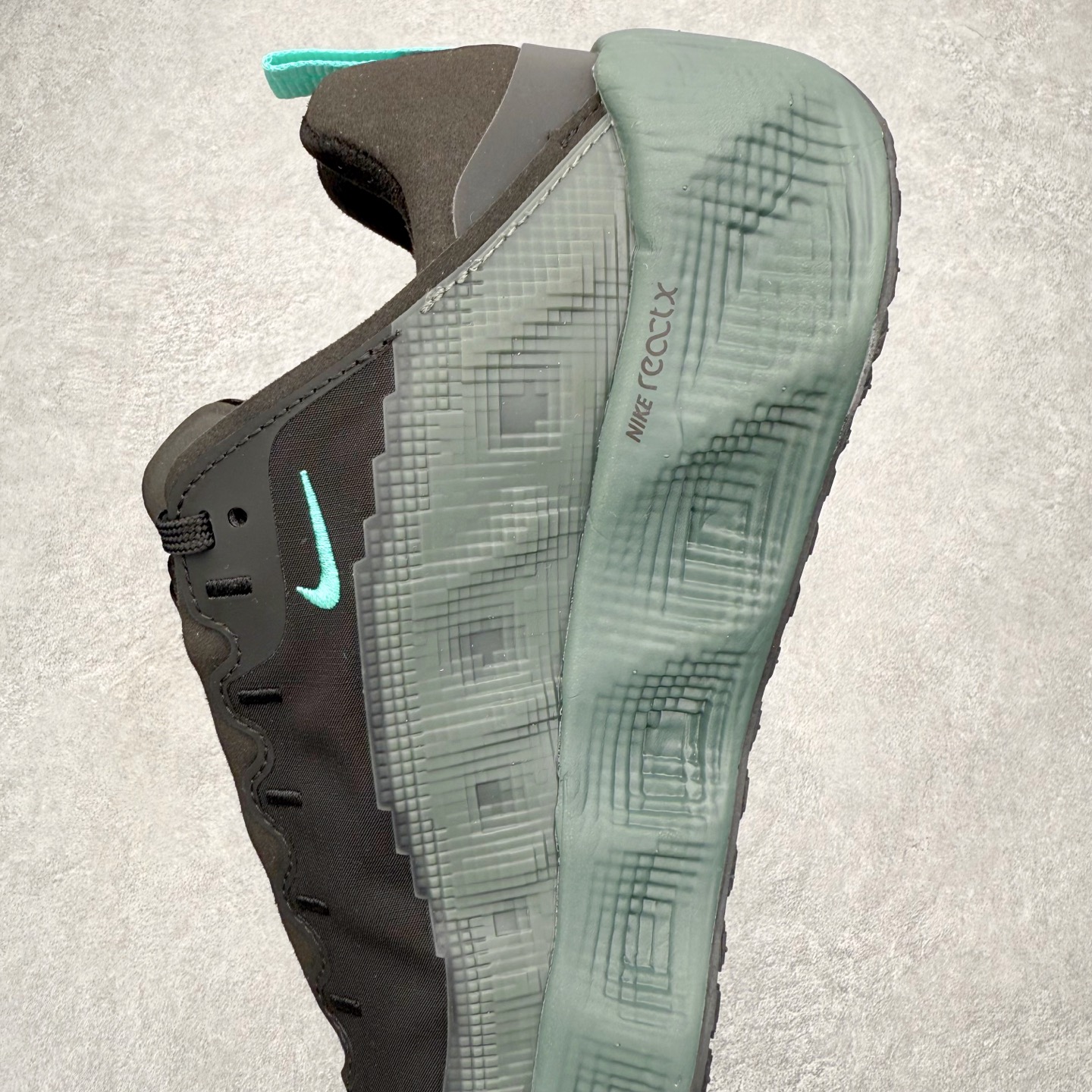 图片[7]-HYEIN SEO x NK Ava Rover 百搭舒适耐磨低帮跑步鞋 男女同款 流线型轮廓，通过轻薄物料鞋面结合 TPU 网格状支撑示人，增厚的中底材质选用 ReactX 加持，华夫外底收尾。鞋垫与后跟鞋提，克制点缀 Hyein Seo 字样。鞋垫与鞋提则采用菱形格纹的变化元素呈现。实拍调校N版已经零色差零失真 百分百还原实物色彩所见即所得 不存在货不对板色差等低级问题 选购参考实物拍摄 不混卖不参货 只用心做好货严格选品 承诺混一赔十 尺码：36 36.5 37.5 38 38.5 39 40 40.5 41 42 42.5 43 44 44.5 45-选品中心