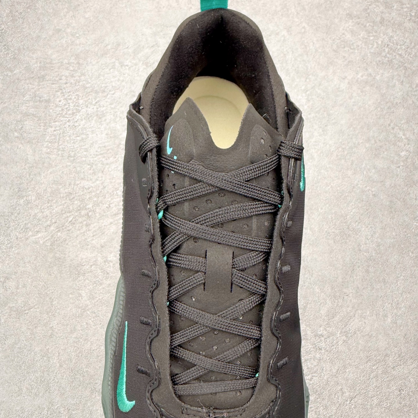 图片[5]-HYEIN SEO x NK Ava Rover 百搭舒适耐磨低帮跑步鞋 男女同款 流线型轮廓，通过轻薄物料鞋面结合 TPU 网格状支撑示人，增厚的中底材质选用 ReactX 加持，华夫外底收尾。鞋垫与后跟鞋提，克制点缀 Hyein Seo 字样。鞋垫与鞋提则采用菱形格纹的变化元素呈现。实拍调校N版已经零色差零失真 百分百还原实物色彩所见即所得 不存在货不对板色差等低级问题 选购参考实物拍摄 不混卖不参货 只用心做好货严格选品 承诺混一赔十 尺码：36 36.5 37.5 38 38.5 39 40 40.5 41 42 42.5 43 44 44.5 45-选品中心