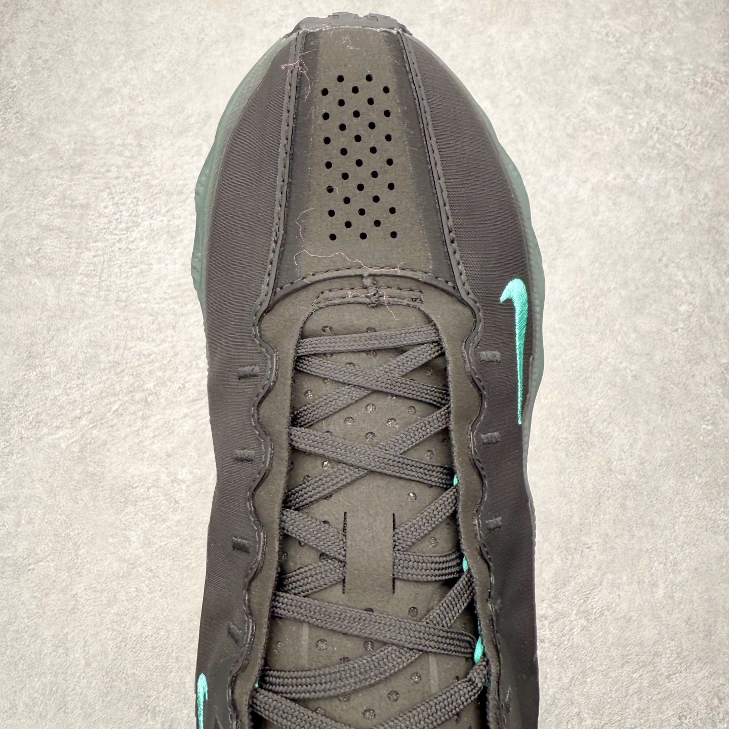 图片[4]-HYEIN SEO x NK Ava Rover 百搭舒适耐磨低帮跑步鞋 男女同款 流线型轮廓，通过轻薄物料鞋面结合 TPU 网格状支撑示人，增厚的中底材质选用 ReactX 加持，华夫外底收尾。鞋垫与后跟鞋提，克制点缀 Hyein Seo 字样。鞋垫与鞋提则采用菱形格纹的变化元素呈现。实拍调校N版已经零色差零失真 百分百还原实物色彩所见即所得 不存在货不对板色差等低级问题 选购参考实物拍摄 不混卖不参货 只用心做好货严格选品 承诺混一赔十 尺码：36 36.5 37.5 38 38.5 39 40 40.5 41 42 42.5 43 44 44.5 45-选品中心