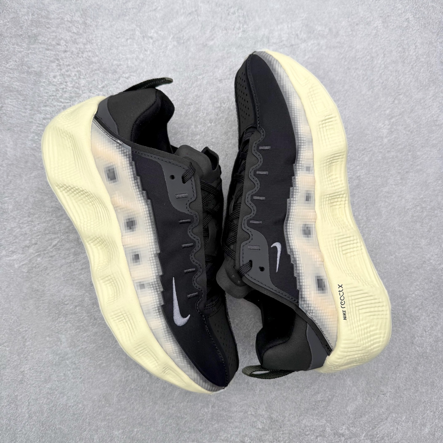 图片[3]-HYEIN SEO x NK Ava Rover 百搭舒适耐磨低帮跑步鞋 男女同款 流线型轮廓，通过轻薄物料鞋面结合 TPU 网格状支撑示人，增厚的中底材质选用 ReactX 加持，华夫外底收尾。鞋垫与后跟鞋提，克制点缀 Hyein Seo 字样。鞋垫与鞋提则采用菱形格纹的变化元素呈现。实拍调校N版已经零色差零失真 百分百还原实物色彩所见即所得 不存在货不对板色差等低级问题 选购参考实物拍摄 不混卖不参货 只用心做好货严格选品 承诺混一赔十 尺码：36 36.5 37.5 38 38.5 39 40 40.5 41 42 42.5 43 44 44.5 45-选品中心