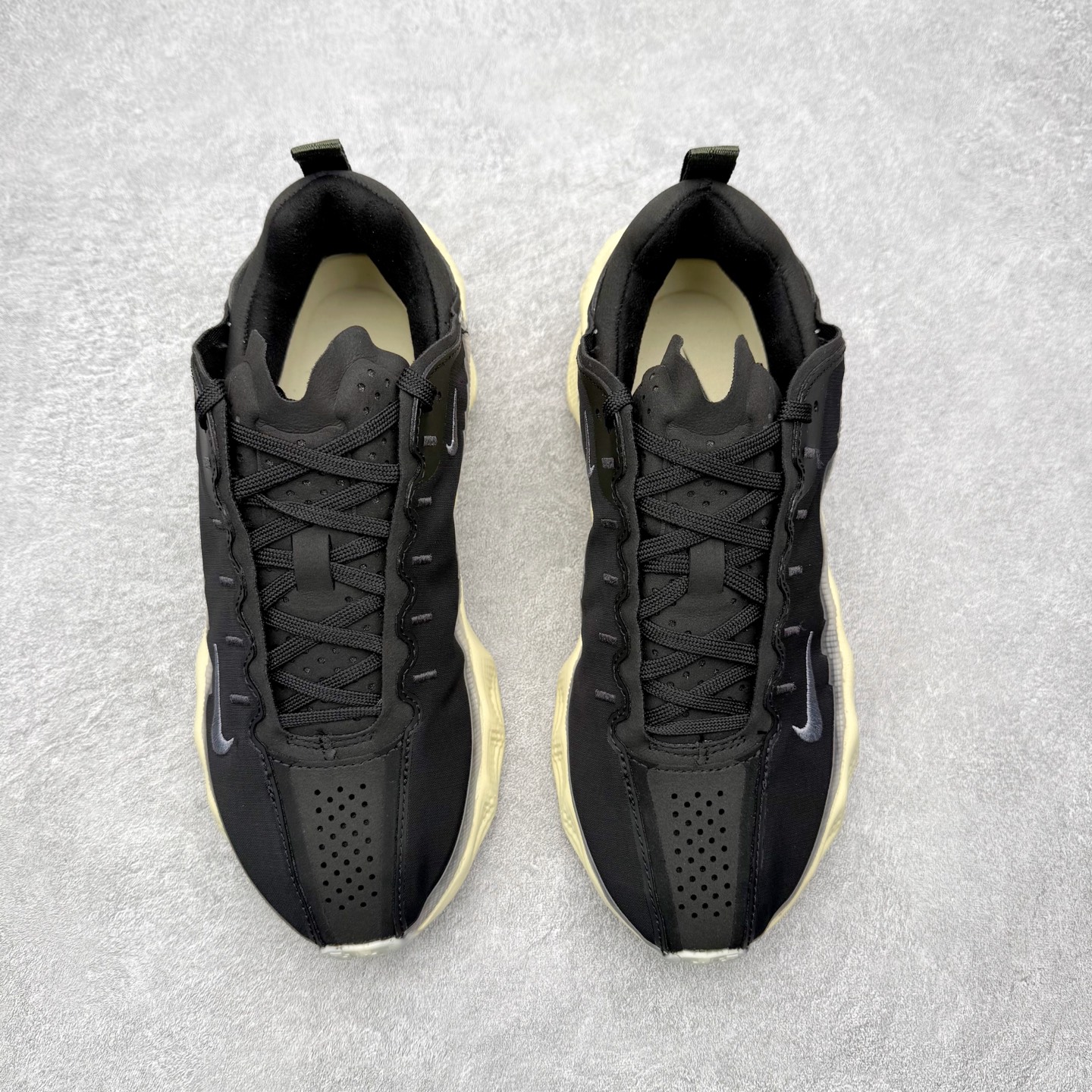 图片[2]-HYEIN SEO x NK Ava Rover 百搭舒适耐磨低帮跑步鞋 男女同款 流线型轮廓，通过轻薄物料鞋面结合 TPU 网格状支撑示人，增厚的中底材质选用 ReactX 加持，华夫外底收尾。鞋垫与后跟鞋提，克制点缀 Hyein Seo 字样。鞋垫与鞋提则采用菱形格纹的变化元素呈现。实拍调校N版已经零色差零失真 百分百还原实物色彩所见即所得 不存在货不对板色差等低级问题 选购参考实物拍摄 不混卖不参货 只用心做好货严格选品 承诺混一赔十 尺码：36 36.5 37.5 38 38.5 39 40 40.5 41 42 42.5 43 44 44.5 45-选品中心