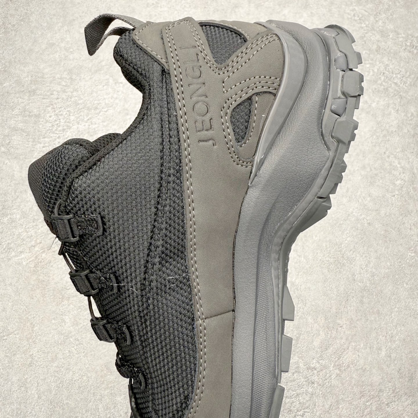 图片[7]-JeongLi x SALOMON萨洛蒙 XA PRO 3D 网布皮革联名款舒适百搭耐磨透气抗冲击低帮户外功能鞋 SALOMON诞生于1947年的法国阿尔卑斯山区，全球知名的户外运动品牌。一直致力于推动滑雪、越野跑等山地运动的发展及产品的进步。其产品设计致力于追求创新和发掘产品的性能极限，帮助喜欢自由的人在山地间不断挑战自我。实拍调校N版已经零色差零失真 百分百还原实物色彩所见即所得 不存在货不对板色差等低级问题 选购参考实物拍摄 不混卖不参货 只用心做好货严格选品 承诺混一赔十 尺码：36 36.5 37.5 38 38.5 39 40 40.5 41 42 42.5 43 44 44.5 45-选品中心