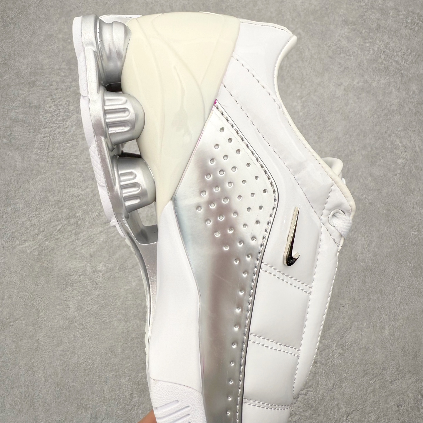 图片[6]-NK Total 90 Shox Secutor Magia 百搭舒适 耐磨 足球鞋 实拍调校N版已经零色差零失真 百分百还原实物色彩所见即所得 不存在货不对板色差等低级问题 选购参考实物拍摄 不混卖不参货 只用心做好货严格选品 承诺混一赔十 尺码：36 36.5 37.5 38 38.5 39 40 40.5 41 42 42.5 43 44 44.5 45-选品中心