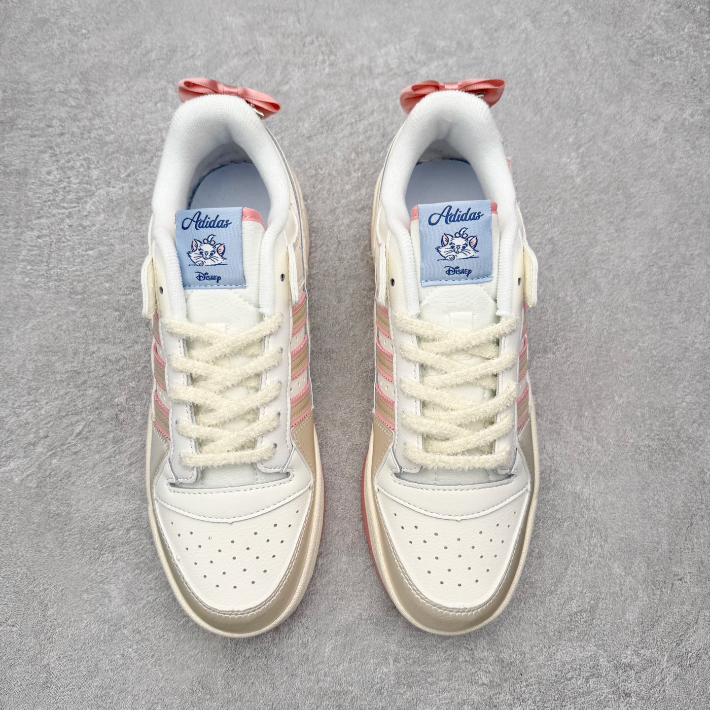 图片[2]-＃福利特价 AD Forum 84 Low OG 低帮百搭潮流休闲运动板鞋 以复古篮球鞋的外形为基础 采用皮革拼接 简约百搭 更加贴合舒适 中底内侧网格造型起到点睛之笔 外底橡胶 更显复古 尺码：36 36.5 37.5 38 38.5 39 40 40.5 41 42 42.5 43 44 44.5 45-选品中心