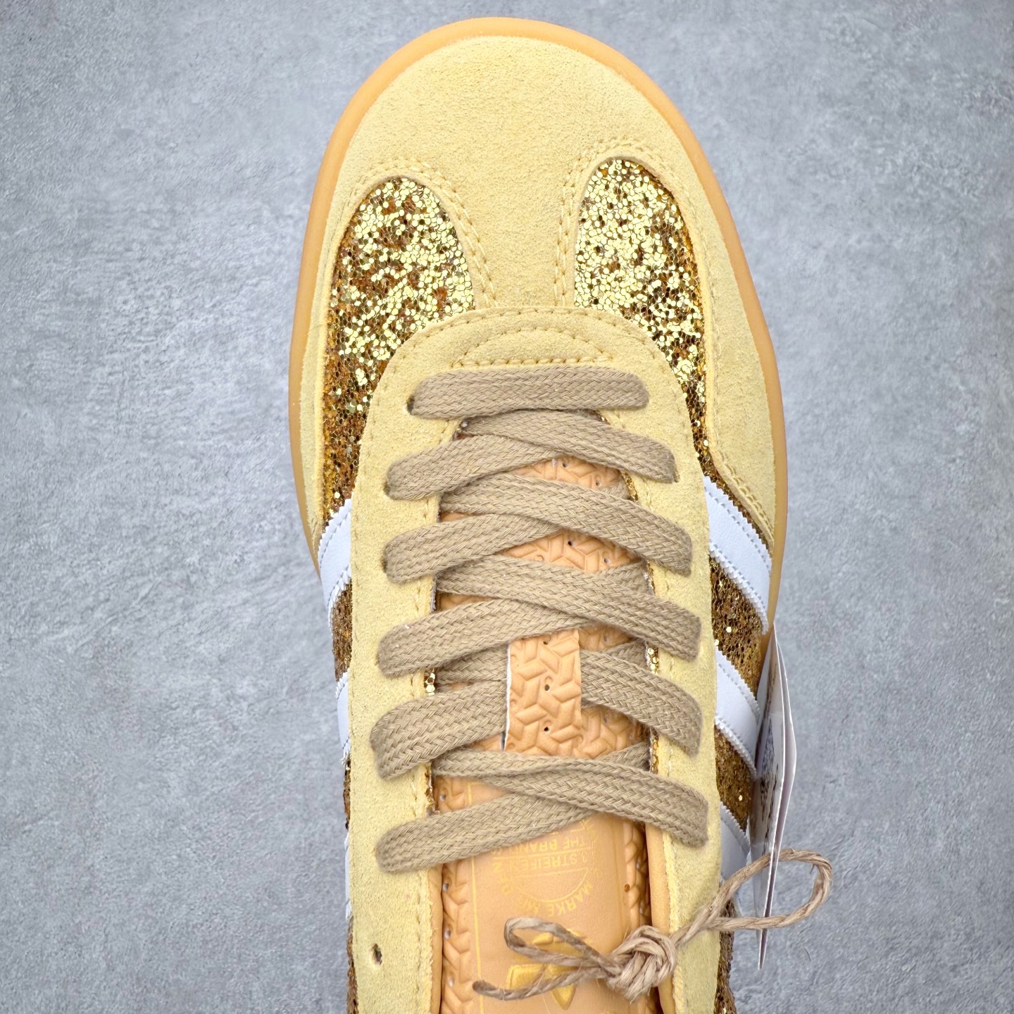 图片[4]-AD Gazelle Indoor Trainers 羚羊内训系列低帮复古百搭休闲运动德训风板鞋 JR1266 90年代经典的复刻版！自60年代以足球训练鞋面世以来,Gazelle就以其经典设计席卷全球。1991年版本的复刻,再造经典Gazelle。采用皮革打造,搭配浊色细节,让这款经典更加简约。尺码：36 36⅔ 37⅓ 38 38⅔ 39⅓ 40 40⅔ 41⅓ 42 42⅔ 43⅓ 44⅓ 44⅔ 45-选品中心