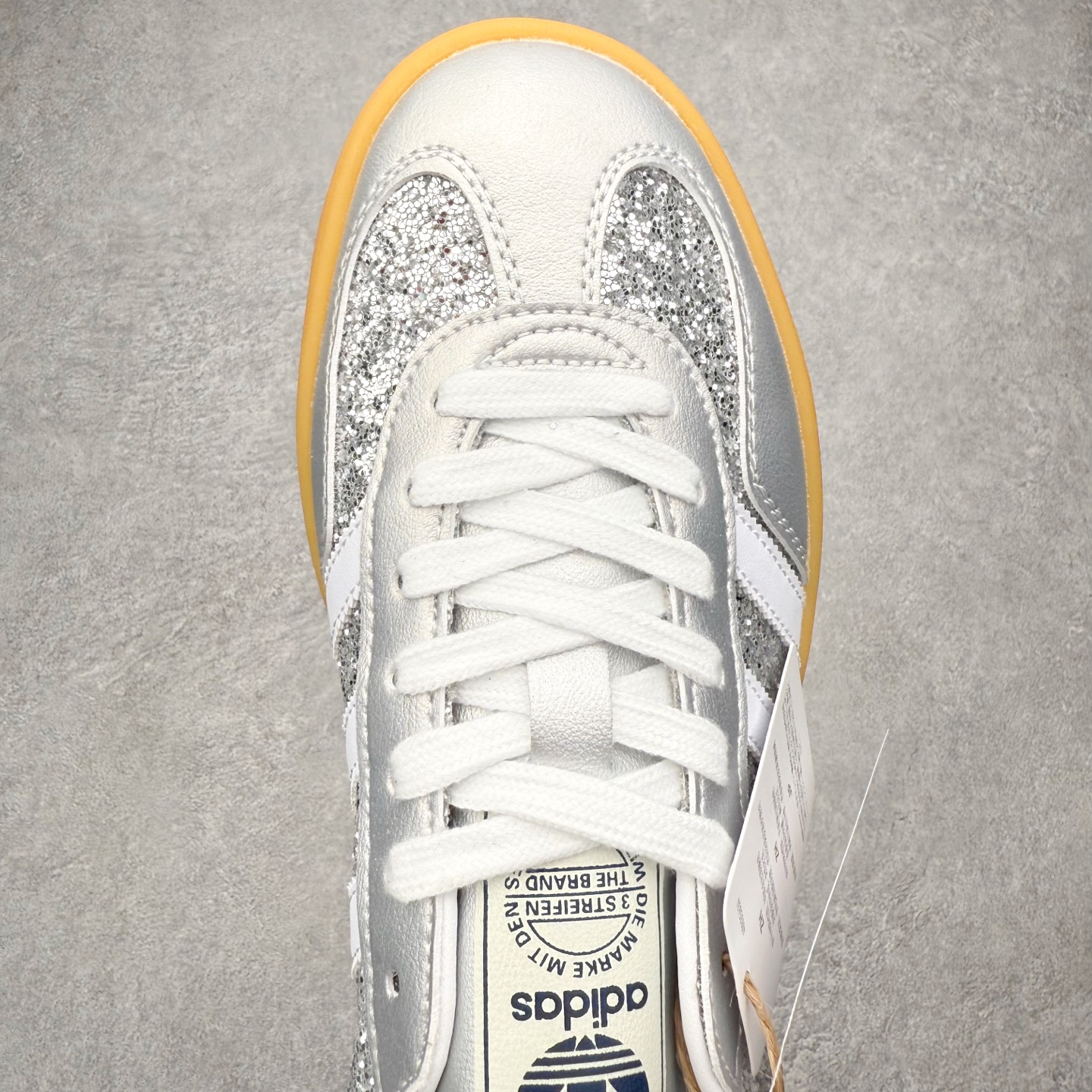 图片[4]-AD Gazelle Indoor Trainers 羚羊内训系列低帮复古百搭休闲运动德训风板鞋 JR1288 90年代经典的复刻版！自60年代以足球训练鞋面世以来,Gazelle就以其经典设计席卷全球。1991年版本的复刻,再造经典Gazelle。采用皮革打造,搭配浊色细节,让这款经典更加简约。尺码：36 36⅔ 37⅓ 38 38⅔ 39⅓ 40 40⅔ 41⅓ 42 42⅔ 43⅓ 44⅓ 44⅔ 45-选品中心