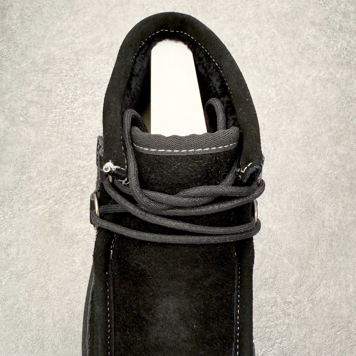 图片[5]-＃福利特价 UGG Tasman Weather Hybrid 塔斯曼混合系列户外中帮休闲马丁靴雪地靴UGG秋冬新品 秋冬必备（内里加绒保暖🔥）时尚休闲马丁靴雪地靴系列 代购专供品质 面料采用进口头层牛皮材质 鞋内里采用🔥毛茸一体内里保暖锁热。外置防滑橡胶大底 系带设计 穿脱十分方便 采用TPU模压定型真皮鞋面材质#科技外底防滑,耐磨性和良好的弹性！尺码：39-45-选品中心