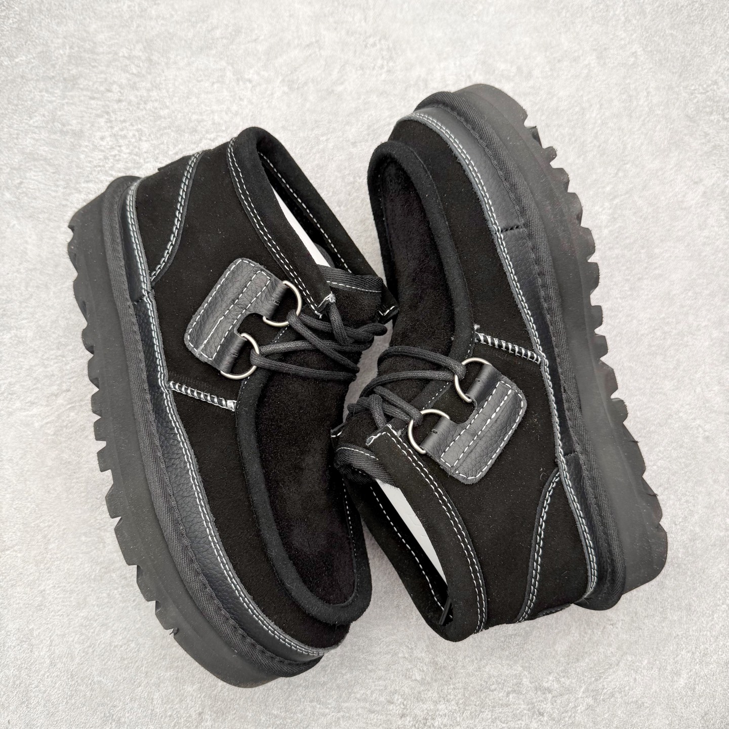 图片[3]-＃福利特价 UGG Tasman Weather Hybrid 塔斯曼混合系列户外中帮休闲马丁靴雪地靴UGG秋冬新品 秋冬必备（内里加绒保暖🔥）时尚休闲马丁靴雪地靴系列 代购专供品质 面料采用进口头层牛皮材质 鞋内里采用🔥毛茸一体内里保暖锁热。外置防滑橡胶大底 系带设计 穿脱十分方便 采用TPU模压定型真皮鞋面材质#科技外底防滑,耐磨性和良好的弹性！尺码：39-45-选品中心