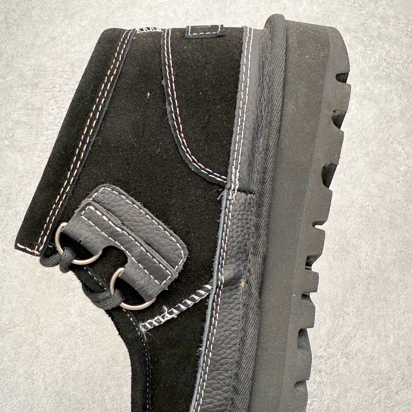 图片[7]-＃福利特价 UGG Tasman Weather Hybrid 塔斯曼混合系列户外中帮休闲马丁靴雪地靴UGG秋冬新品 秋冬必备（内里加绒保暖🔥）时尚休闲马丁靴雪地靴系列 代购专供品质 面料采用进口头层牛皮材质 鞋内里采用🔥毛茸一体内里保暖锁热。外置防滑橡胶大底 系带设计 穿脱十分方便 采用TPU模压定型真皮鞋面材质#科技外底防滑,耐磨性和良好的弹性！尺码：39-45-选品中心