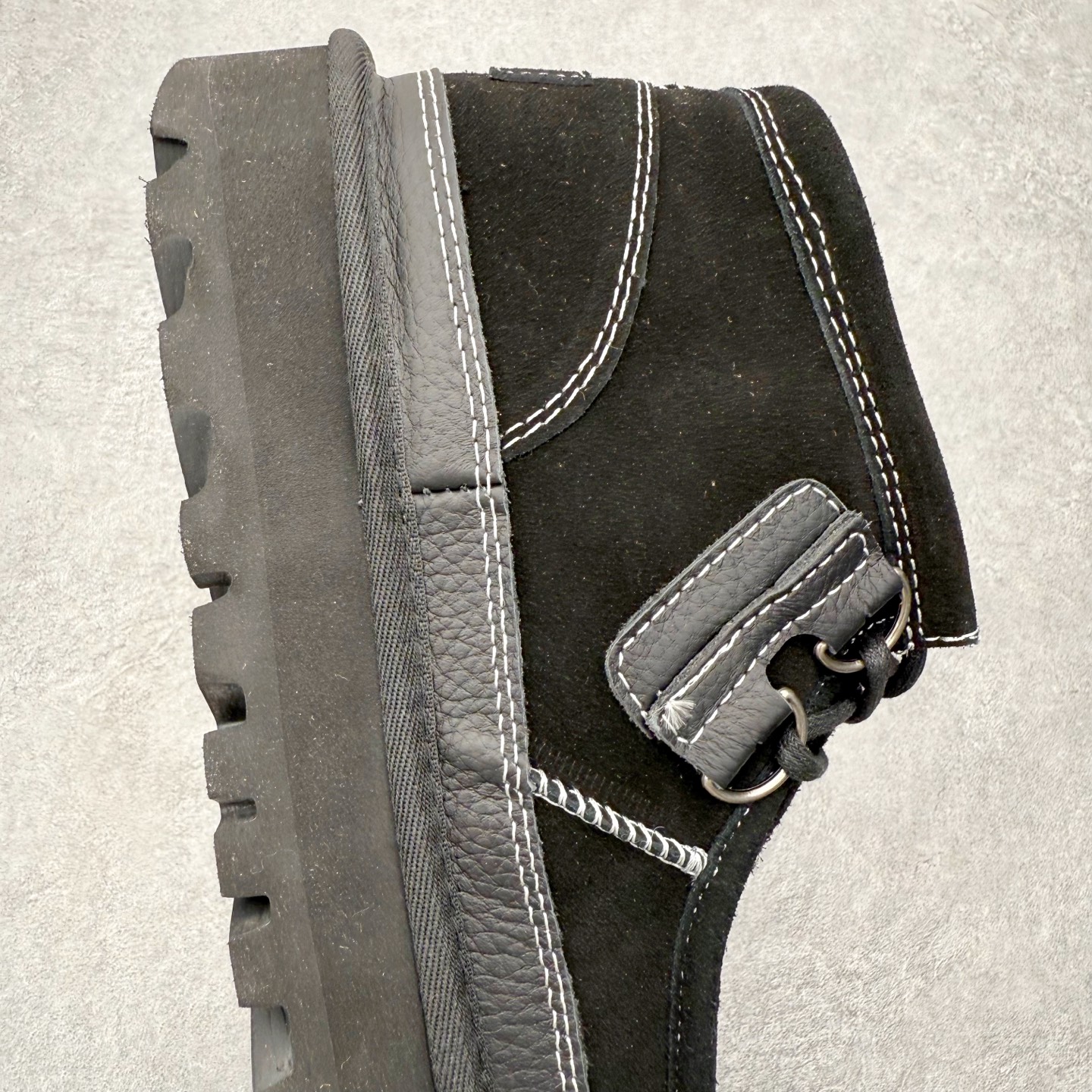 图片[6]-＃福利特价 UGG Tasman Weather Hybrid 塔斯曼混合系列户外中帮休闲马丁靴雪地靴UGG秋冬新品 秋冬必备（内里加绒保暖🔥）时尚休闲马丁靴雪地靴系列 代购专供品质 面料采用进口头层牛皮材质 鞋内里采用🔥毛茸一体内里保暖锁热。外置防滑橡胶大底 系带设计 穿脱十分方便 采用TPU模压定型真皮鞋面材质#科技外底防滑,耐磨性和良好的弹性！尺码：39-45-选品中心