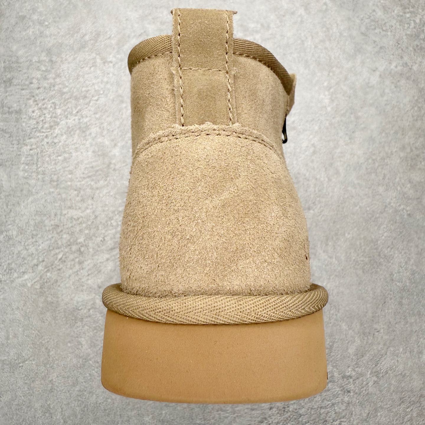 图片[8]-＃福利特价 UGG Tasman Weather Hybrid 塔斯曼混合系列户外中帮休闲马丁靴雪地靴UGG秋冬新品 秋冬必备（内里加绒保暖🔥）时尚休闲马丁靴雪地靴系列 代购专供品质 面料采用进口头层牛皮材质 鞋内里采用🔥毛茸一体内里保暖锁热。外置防滑橡胶大底 系带设计 穿脱十分方便 采用TPU模压定型真皮鞋面材质#科技外底防滑,耐磨性和良好的弹性！尺码：39-45-选品中心