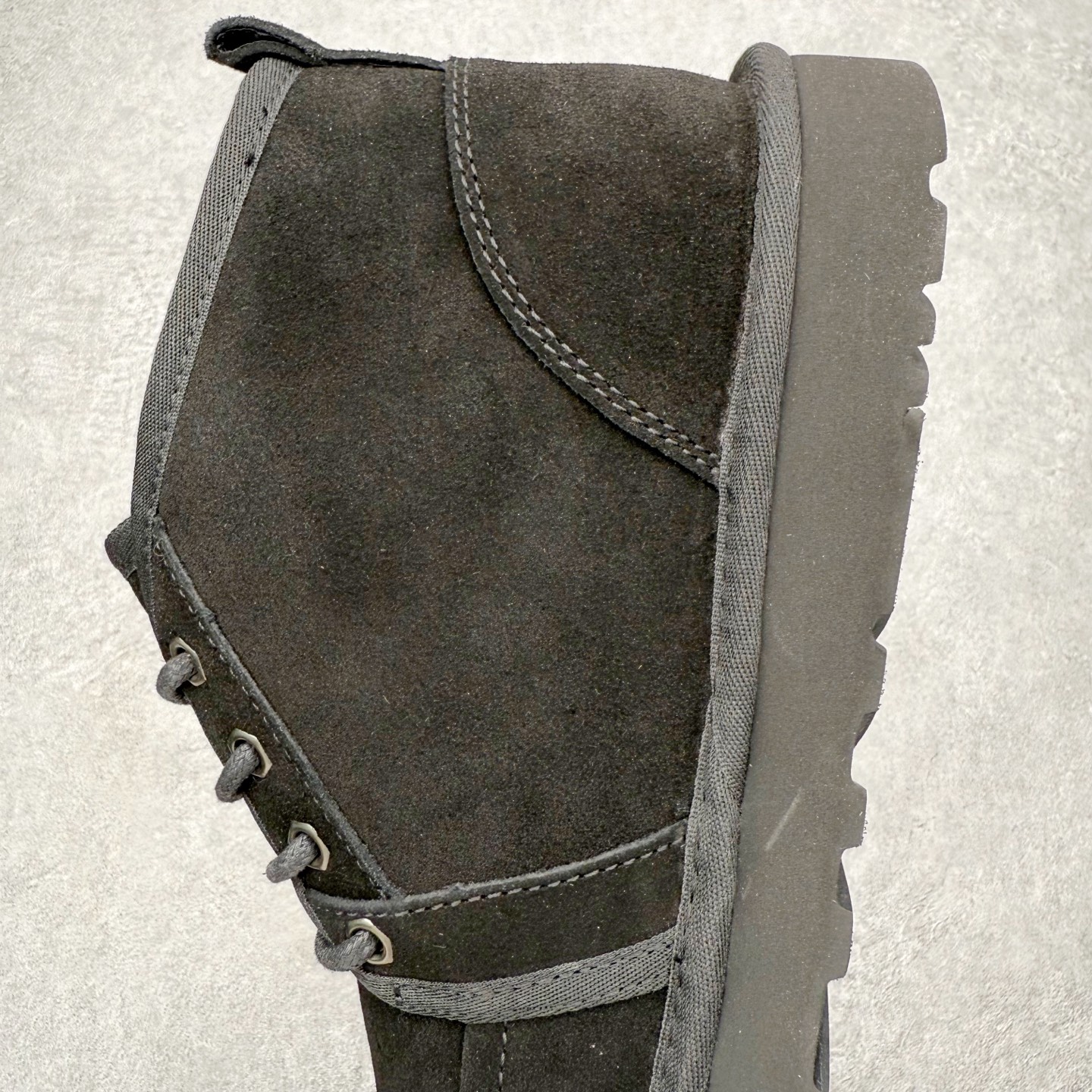 图片[7]-＃福利特价 UGG Tasman Weather Hybrid 塔斯曼混合系列户外中帮休闲马丁靴雪地靴UGG秋冬新品 秋冬必备（内里加绒保暖🔥）时尚休闲马丁靴雪地靴系列 代购专供品质 面料采用进口头层牛皮材质 鞋内里采用🔥毛茸一体内里保暖锁热。外置防滑橡胶大底 系带设计 穿脱十分方便 采用TPU模压定型真皮鞋面材质#科技外底防滑,耐磨性和良好的弹性！尺码：39-45-选品中心