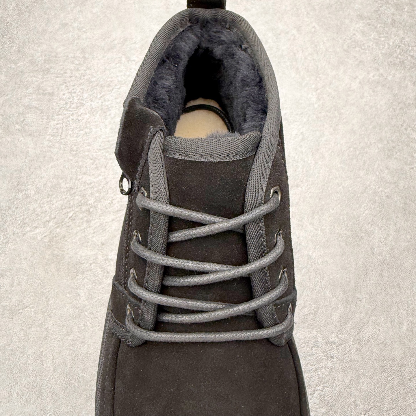 图片[5]-＃福利特价 UGG Tasman Weather Hybrid 塔斯曼混合系列户外中帮休闲马丁靴雪地靴UGG秋冬新品 秋冬必备（内里加绒保暖🔥）时尚休闲马丁靴雪地靴系列 代购专供品质 面料采用进口头层牛皮材质 鞋内里采用🔥毛茸一体内里保暖锁热。外置防滑橡胶大底 系带设计 穿脱十分方便 采用TPU模压定型真皮鞋面材质#科技外底防滑,耐磨性和良好的弹性！尺码：39-45-选品中心