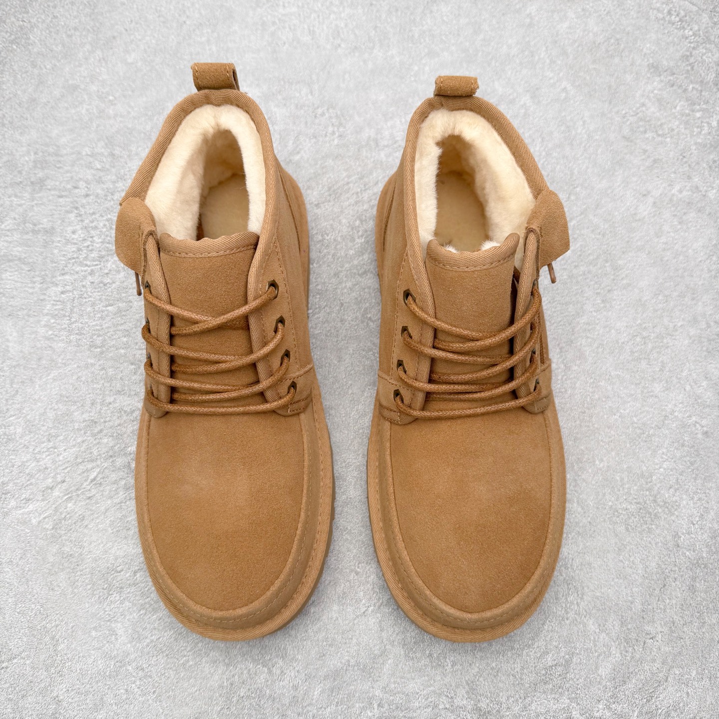 图片[2]-＃福利特价 UGG Tasman Weather Hybrid 塔斯曼混合系列户外中帮休闲马丁靴雪地靴UGG秋冬新品 秋冬必备（内里加绒保暖🔥）时尚休闲马丁靴雪地靴系列 代购专供品质 面料采用进口头层牛皮材质 鞋内里采用🔥毛茸一体内里保暖锁热。外置防滑橡胶大底 系带设计 穿脱十分方便 采用TPU模压定型真皮鞋面材质#科技外底防滑,耐磨性和良好的弹性！尺码：39-45-选品中心