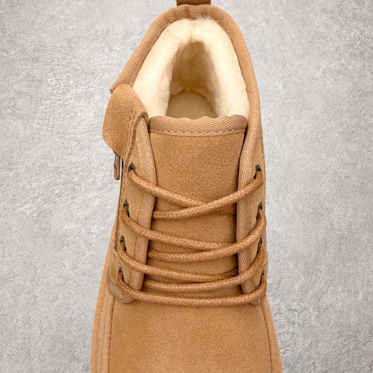 图片[5]-＃福利特价 UGG Tasman Weather Hybrid 塔斯曼混合系列户外中帮休闲马丁靴雪地靴UGG秋冬新品 秋冬必备（内里加绒保暖🔥）时尚休闲马丁靴雪地靴系列 代购专供品质 面料采用进口头层牛皮材质 鞋内里采用🔥毛茸一体内里保暖锁热。外置防滑橡胶大底 系带设计 穿脱十分方便 采用TPU模压定型真皮鞋面材质#科技外底防滑,耐磨性和良好的弹性！尺码：39-45-选品中心