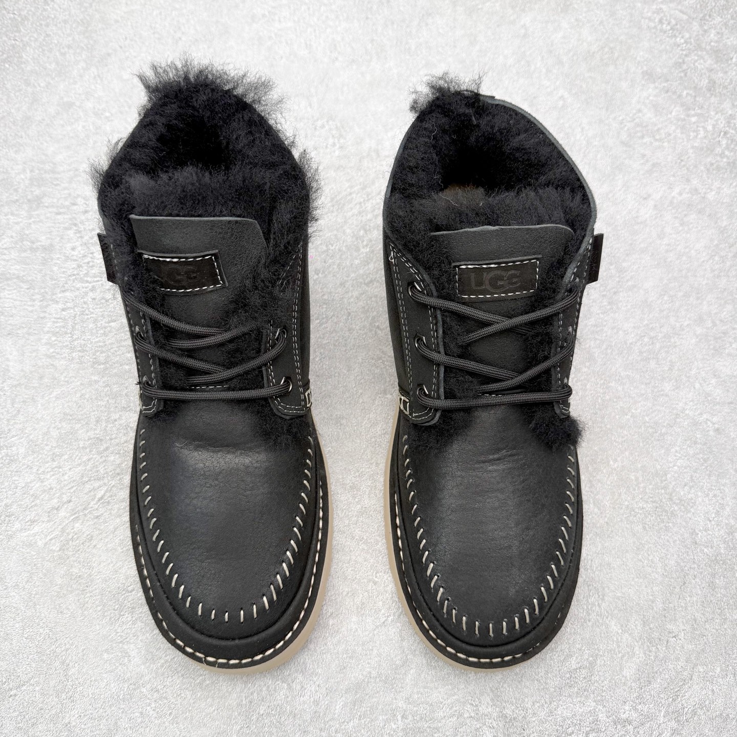 图片[2]-＃福利特价 UGG Tasman Weather Hybrid 塔斯曼混合系列户外中帮休闲马丁靴雪地靴UGG秋冬新品 秋冬必备（内里加绒保暖🔥）时尚休闲马丁靴雪地靴系列 代购专供品质 面料采用进口头层牛皮材质 鞋内里采用🔥毛茸一体内里保暖锁热。外置防滑橡胶大底 系带设计 穿脱十分方便 采用TPU模压定型真皮鞋面材质#科技外底防滑,耐磨性和良好的弹性！尺码：39-45-选品中心