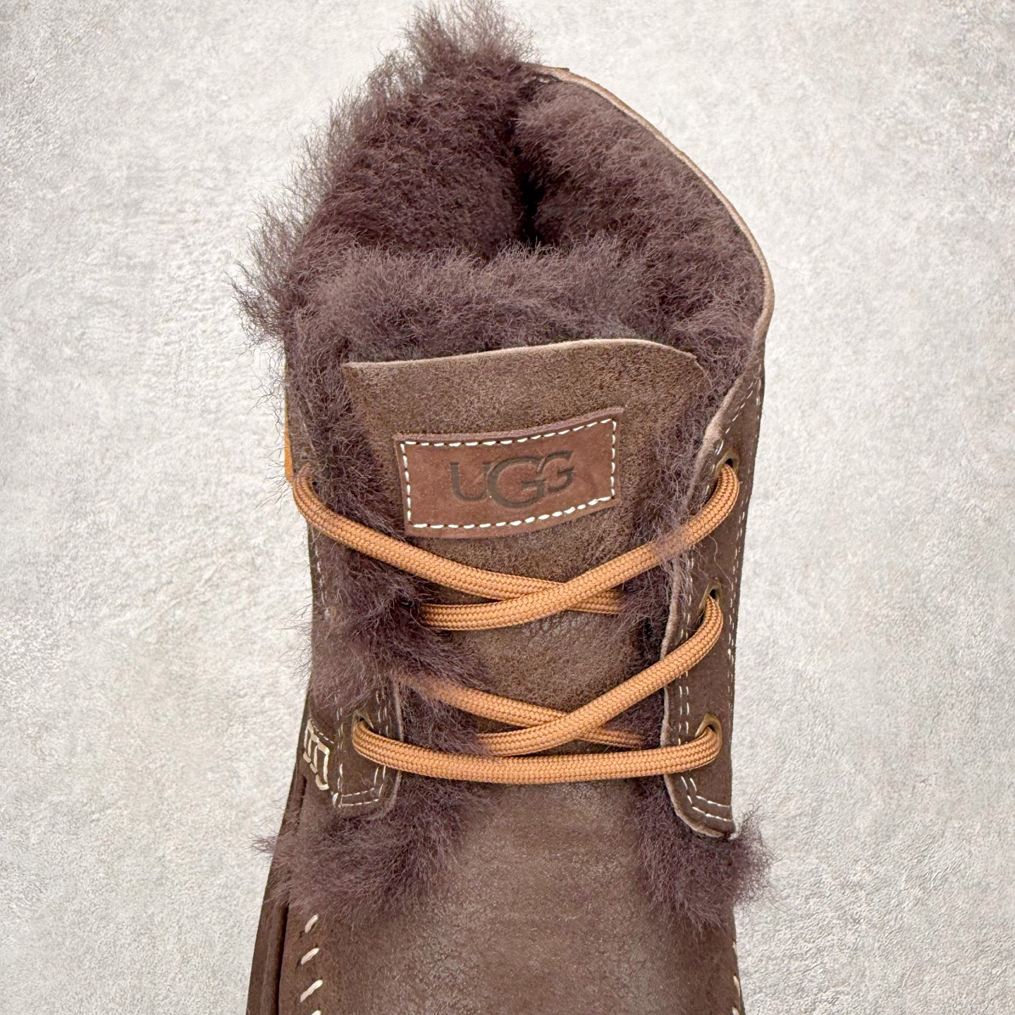 图片[5]-＃福利特价 UGG Tasman Weather Hybrid 塔斯曼混合系列户外中帮休闲马丁靴雪地靴UGG秋冬新品 秋冬必备（内里加绒保暖🔥）时尚休闲马丁靴雪地靴系列 代购专供品质 面料采用进口头层牛皮材质 鞋内里采用🔥毛茸一体内里保暖锁热。外置防滑橡胶大底 系带设计 穿脱十分方便 采用TPU模压定型真皮鞋面材质#科技外底防滑,耐磨性和良好的弹性！尺码：39-45-选品中心