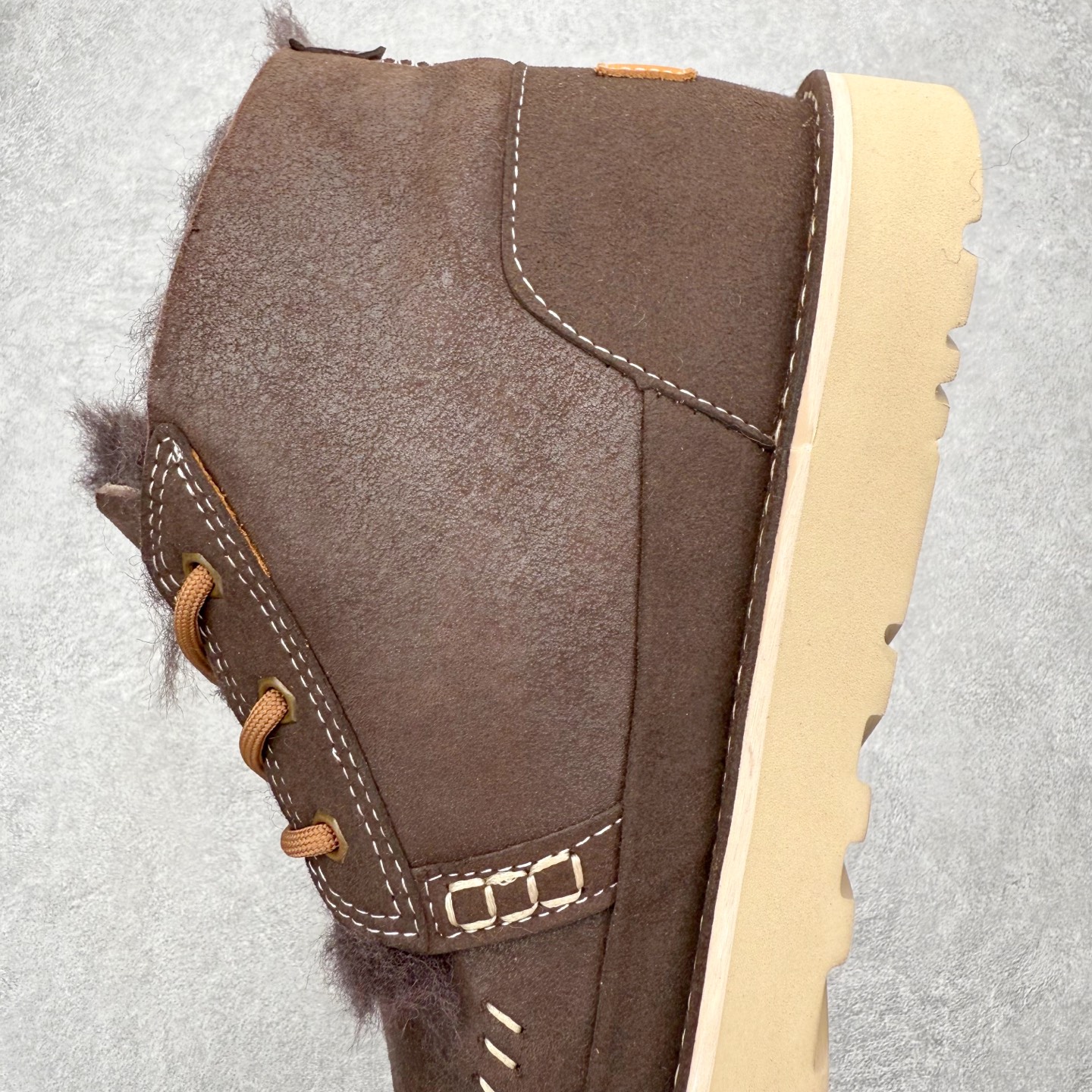 图片[7]-＃福利特价 UGG Tasman Weather Hybrid 塔斯曼混合系列户外中帮休闲马丁靴雪地靴UGG秋冬新品 秋冬必备（内里加绒保暖🔥）时尚休闲马丁靴雪地靴系列 代购专供品质 面料采用进口头层牛皮材质 鞋内里采用🔥毛茸一体内里保暖锁热。外置防滑橡胶大底 系带设计 穿脱十分方便 采用TPU模压定型真皮鞋面材质#科技外底防滑,耐磨性和良好的弹性！尺码：39-45-选品中心