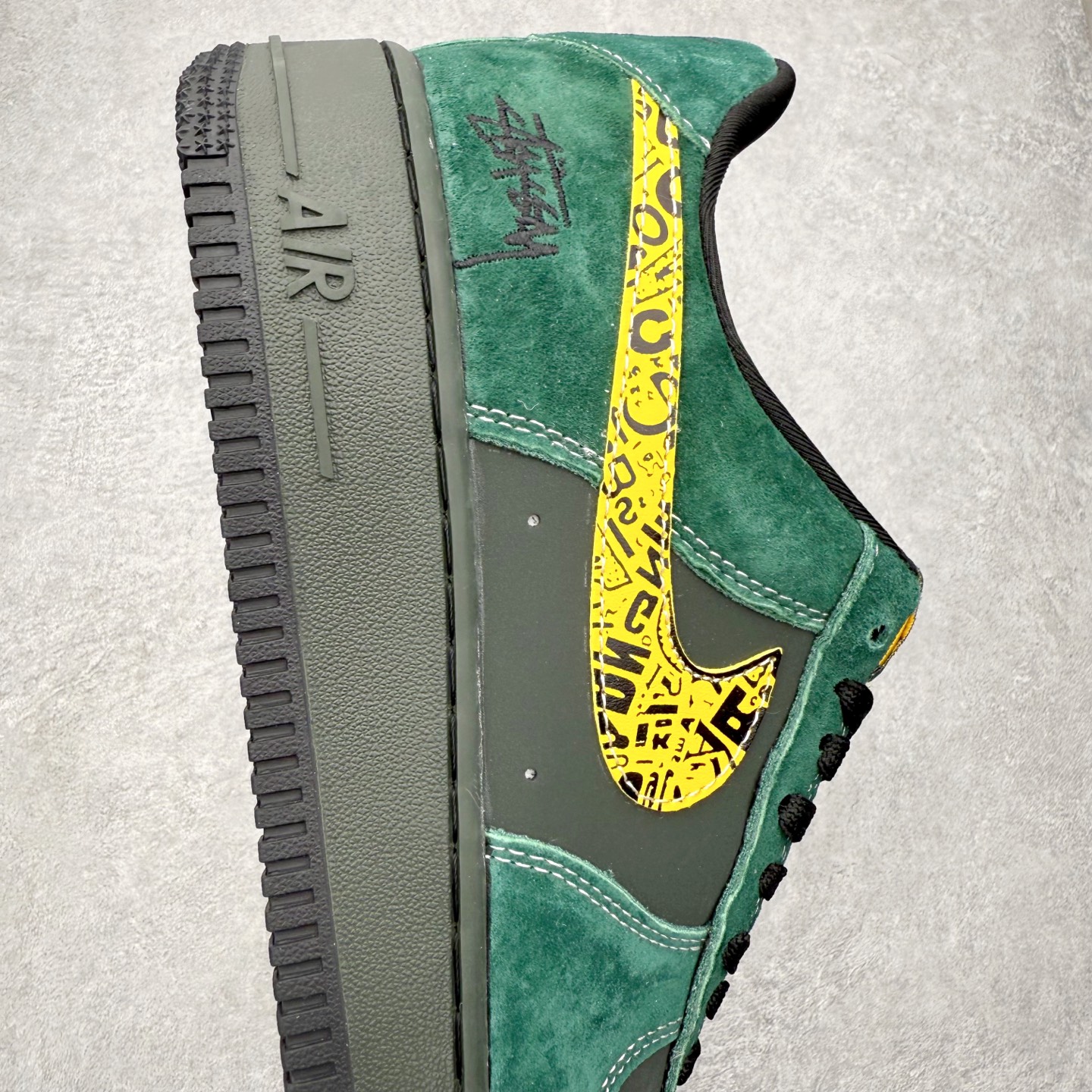 图片[6]-NK Air Force 1´07 Low 空军一号低帮百搭休闲运动板鞋 XL179-137 柔软、弹性十足的缓震性能和出色的中底设计 横跨复古与现代的外型结合 造就出风靡全球 三十多年的Force 1 直到今天还深受青睐 实拍调校N版已经零色差零失真 百分百还原实物色彩所见即所得 不存在货不对板色差等低级问题 选购参考实物拍摄 不混卖不参货 只用心做好货严格选品 承诺混一赔十 尺码：36 36.5 37.5 38 38.5 39 40 40.5 41 42 42.5 43 44 44.5 45-选品中心