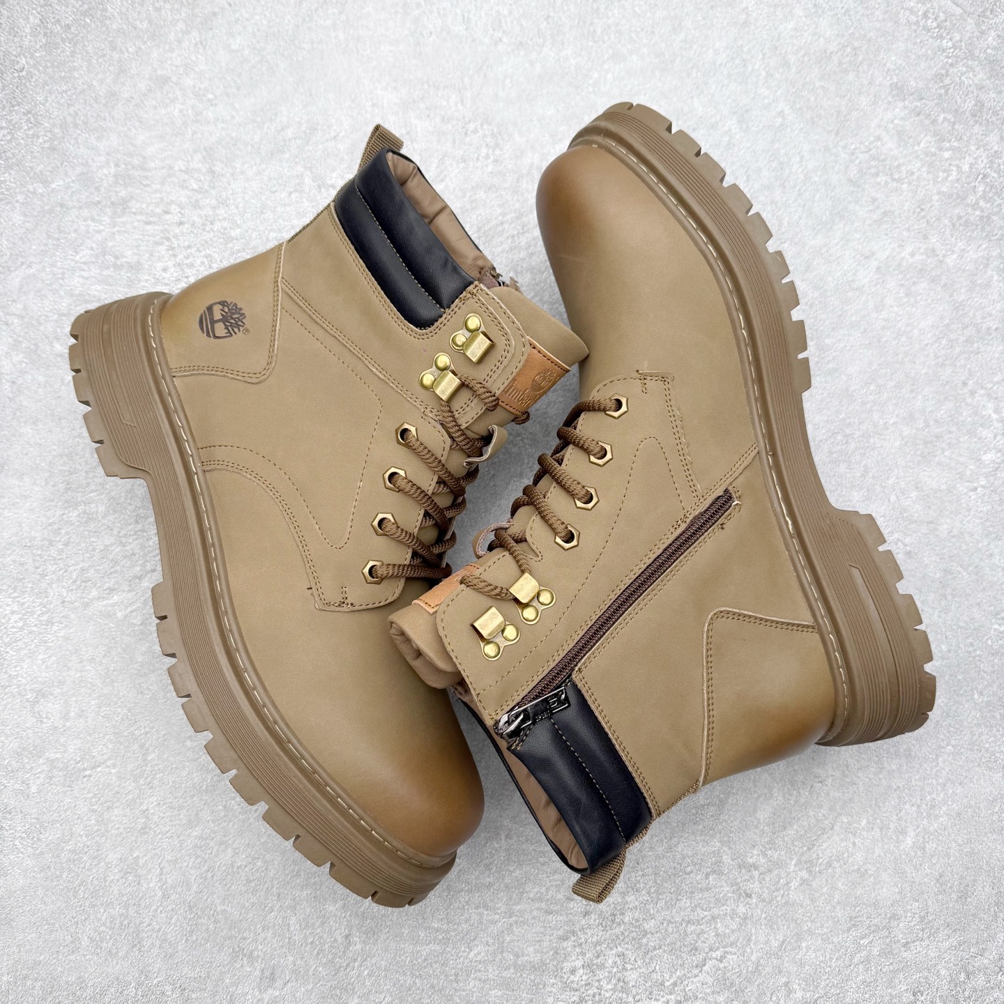 图片[4]-Timberland添柏岚/天伯伦 秋冬新品 秋冬必备户外休闲大黄靴系列#广东大厂品质 原盒原包装 时尚潮流搭配 面料采用意大利🇮🇹顶级磨砂细纹牛皮 轻质大底 搭配防臭防腐真皮乳胶鞋垫 大底到五金都是代工厂原材料制作 同原版固特异永不开胶工艺 好货不杀猪 首单质量严格把控 全网独家首发 品质毋庸置疑 全套官网统一包装 给您完美的穿着体验 质量考究耐穿 型男必备 专治不帅 高品质脚感一流 今年冬季防寒户外专用 日常随意搭配 尺码：38-44（皮鞋码）-选品中心
