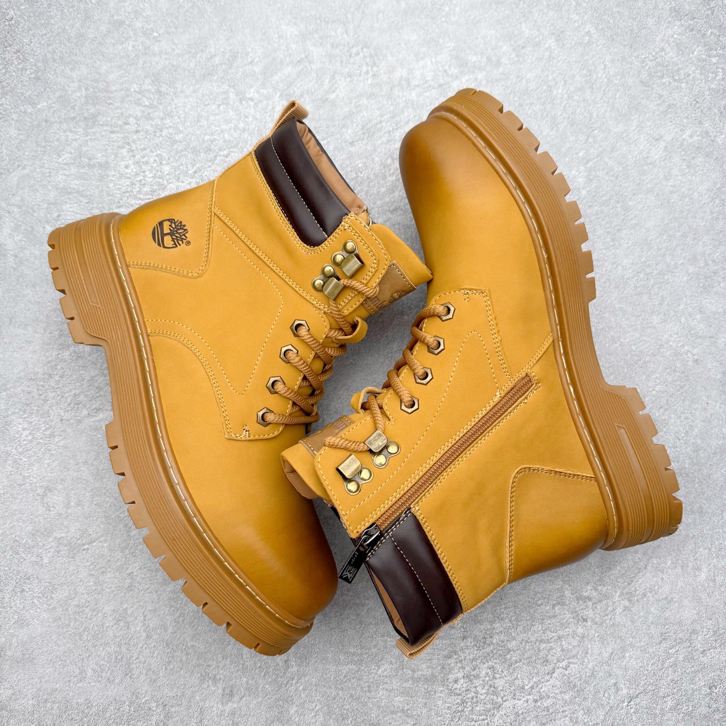 图片[3]-Timberland添柏岚/天伯伦 秋冬新品 秋冬必备户外休闲大黄靴系列#广东大厂品质 原盒原包装 时尚潮流搭配 面料采用意大利🇮🇹顶级磨砂细纹牛皮 轻质大底 搭配防臭防腐真皮乳胶鞋垫 大底到五金都是代工厂原材料制作 同原版固特异永不开胶工艺 好货不杀猪 首单质量严格把控 全网独家首发 品质毋庸置疑 全套官网统一包装 给您完美的穿着体验 质量考究耐穿 型男必备 专治不帅 高品质脚感一流 今年冬季防寒户外专用 日常随意搭配 尺码：38-44（皮鞋码）-选品中心