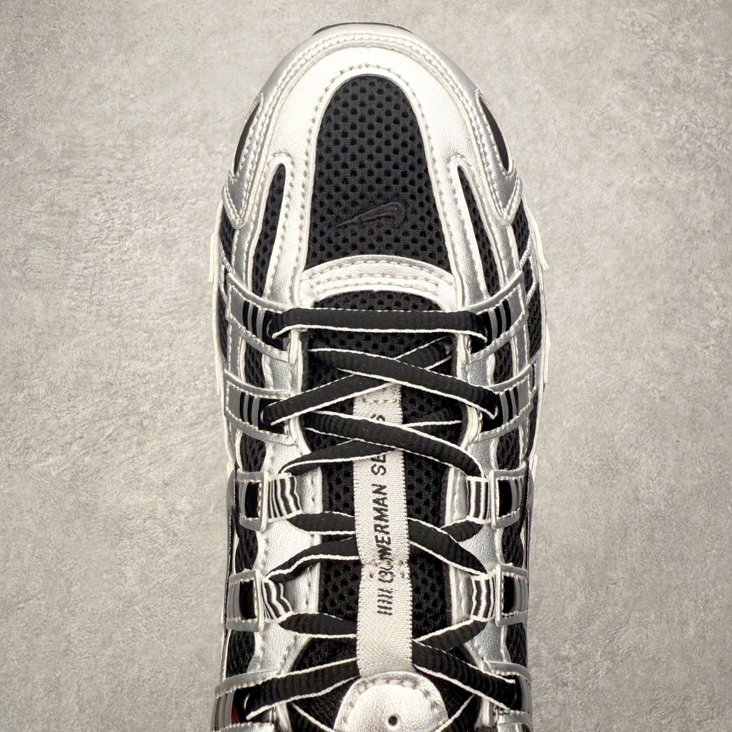 图片[4]-NK P-6000 系列低帮复古老爹风休闲运动舒适慢跑鞋 BV1021-013 融合 Pegasus 过往运动鞋设计 助力 21 世纪早期跑步运动跃升时尚新高度 采用透气网眼布、运动风格线条和耐穿覆面 兼具吸睛外观和舒适感受 中底泡绵以田径赛道为灵感 打造厚实设计 缔造出众缓震性能 尺码：36 36.5 37.5 38 38.5 39 40 40.5 41 42 42.5 43 44 44.5 45-选品中心