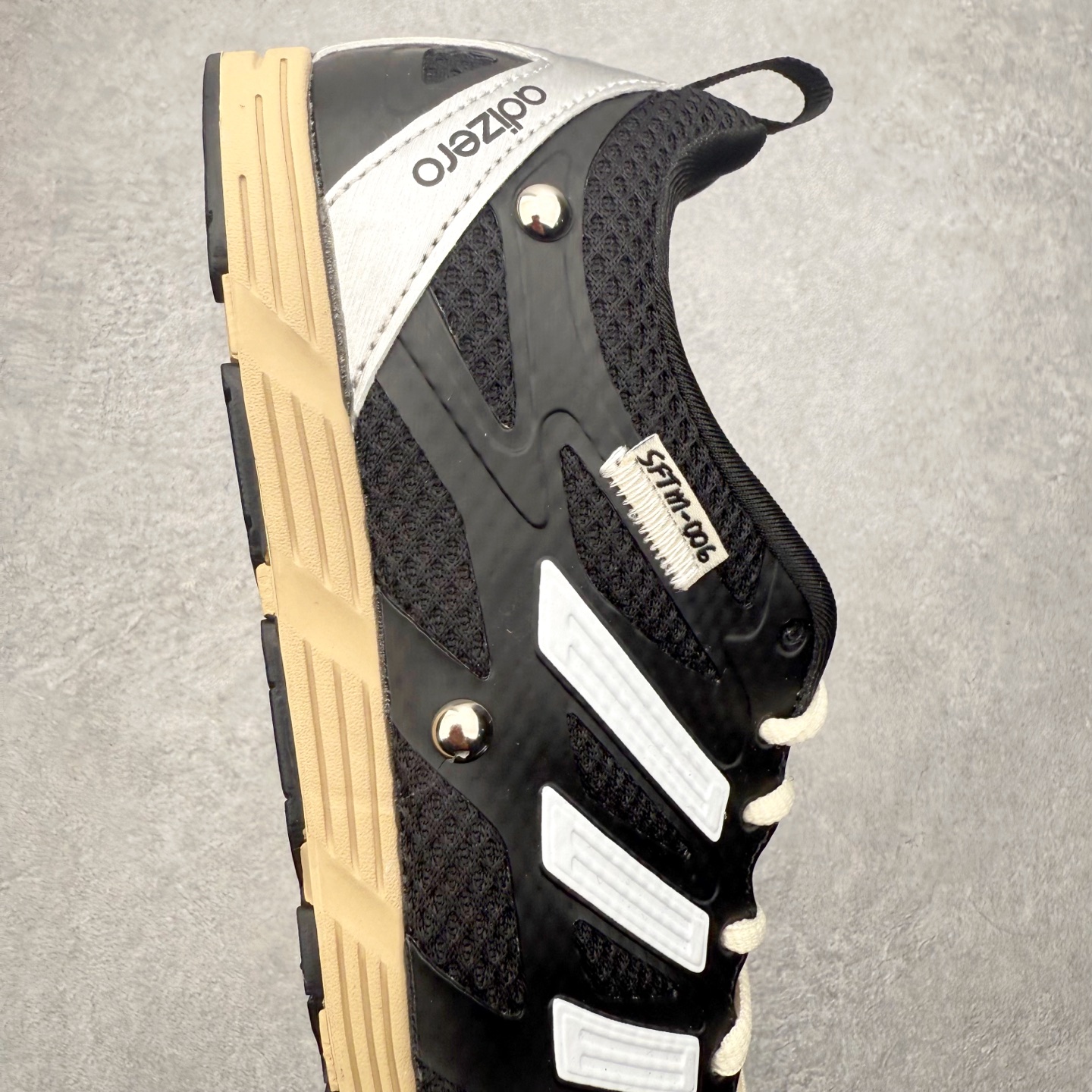 图片[6]-SONG FOR THE MUTE x AD originals Adizero PR SFTM-006 联名款舒适百搭透气跑步鞋 男女同款 HP3523 实拍调校N版已经零色差零失真 百分百还原实物色彩所见即所得 不存在货不对板色差等低级问题 选购参考实物拍摄 不混卖不参货 只用心做好货严格选品 承诺混一赔十 尺码：36 36.5 37.5 38 38.5 39 40 40.5 41 42 42.5 43 44 44.5 45-选品中心