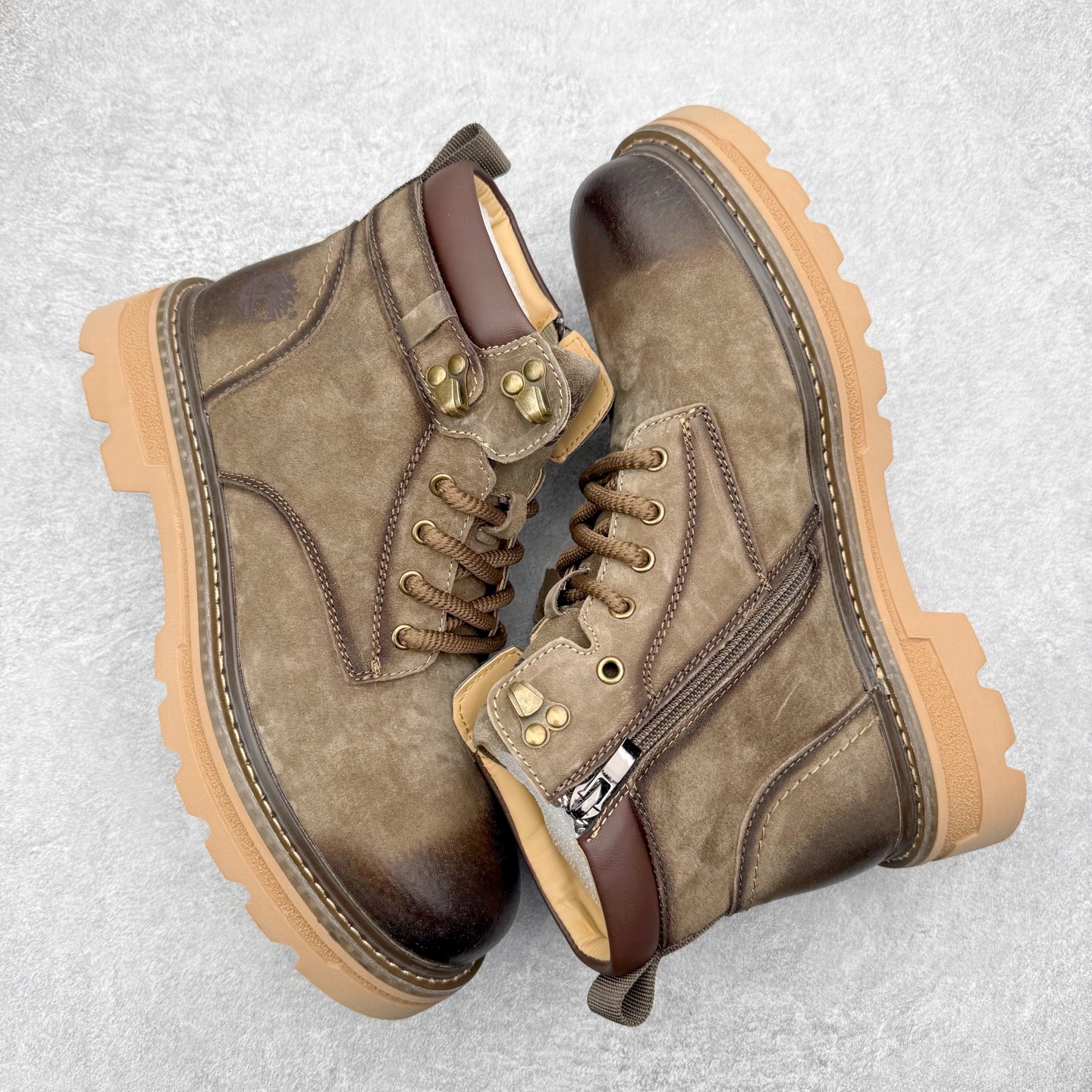 图片[3]-Timberland添柏岚/天伯伦 秋冬新品 秋冬必备户外休闲大黄靴系列#广东大厂品质 原盒原包装 时尚潮流搭配 面料采用意大利🇮🇹顶级磨砂细纹牛皮 轻质大底 搭配防臭防腐真皮乳胶鞋垫 大底到五金都是代工厂原材料制作 同原版固特异永不开胶工艺 好货不杀猪 首单质量严格把控 全网独家首发 品质毋庸置疑 全套官网统一包装 给您完美的穿着体验 质量考究耐穿 型男必备 专治不帅 高品质脚感一流 今年冬季防寒户外专用 日常随意搭配 尺码：38-44（皮鞋码）-选品中心