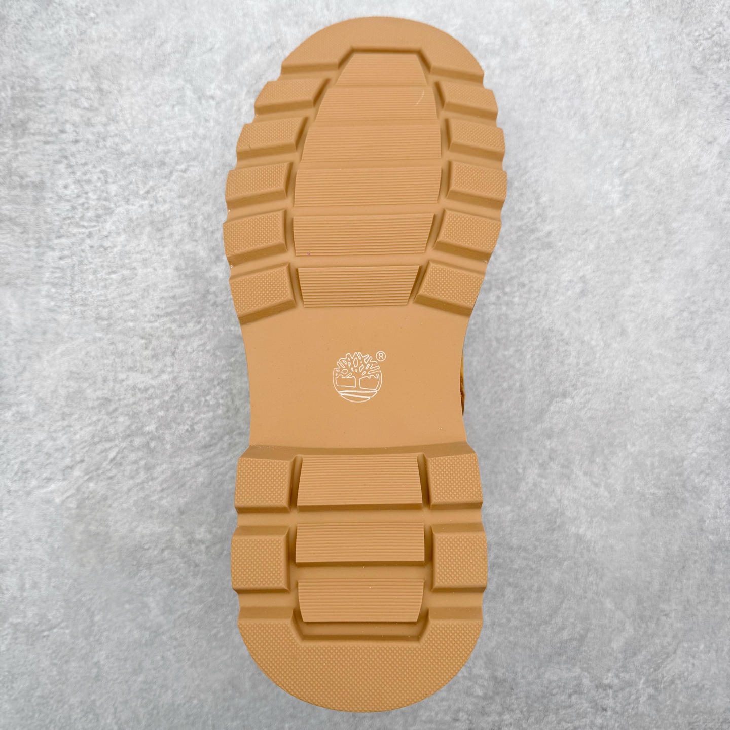 图片[9]-Timberland添柏岚/天伯伦 秋冬新品 秋冬必备户外休闲大黄靴系列#广东大厂品质 原盒原包装 时尚潮流搭配 面料采用意大利🇮🇹顶级磨砂细纹牛皮 轻质大底 搭配防臭防腐真皮乳胶鞋垫 大底到五金都是代工厂原材料制作 同原版固特异永不开胶工艺 好货不杀猪 首单质量严格把控 全网独家首发 品质毋庸置疑 全套官网统一包装 给您完美的穿着体验 质量考究耐穿 型男必备 专治不帅 高品质脚感一流 今年冬季防寒户外专用 日常随意搭配 尺码：38-44（皮鞋码）-选品中心