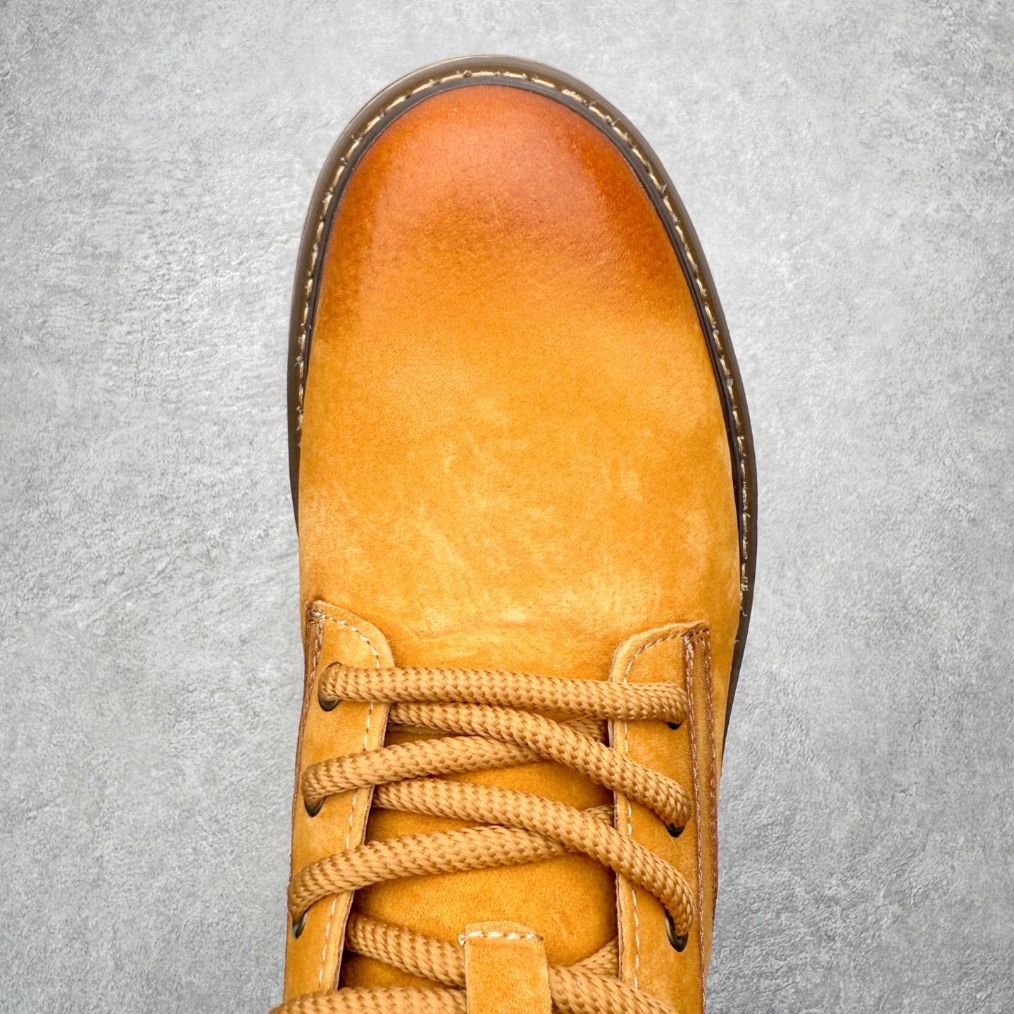 图片[4]-Timberland添柏岚/天伯伦 秋冬新品 秋冬必备户外休闲大黄靴系列#广东大厂品质 原盒原包装 时尚潮流搭配 面料采用意大利🇮🇹顶级磨砂细纹牛皮 轻质大底 搭配防臭防腐真皮乳胶鞋垫 大底到五金都是代工厂原材料制作 同原版固特异永不开胶工艺 好货不杀猪 首单质量严格把控 全网独家首发 品质毋庸置疑 全套官网统一包装 给您完美的穿着体验 质量考究耐穿 型男必备 专治不帅 高品质脚感一流 今年冬季防寒户外专用 日常随意搭配 尺码：38-44（皮鞋码）-选品中心