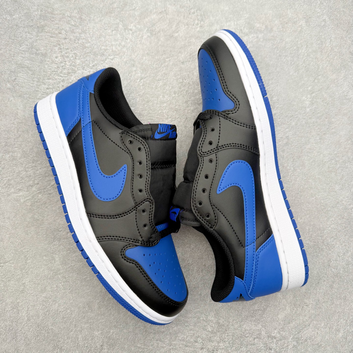 图片[3]-＃小DT Air Jordan AJ1 Low OG 低帮系列 全新流水线出品 超强性价比 DT版本平替选择 市场第二梯队 全部原鞋开发 原楦原纸板开发 全鞋电脑针车 原厂内置全掌气垫 原盒内在原标 唯一Zp原版鞋带绑法 免检产品 全新2022版型 全头层皮料 完美零毛边处理 原厂配置全掌气垫 价格定位良心 几十个配色陆续出货 实拍调校N版已经零色差零失真 百分百还原实物色彩所见即所得 不存在货不对板色差等低级问题 选购参考实物拍摄 不混卖不参货 只用心做好货严格选品 承诺混一赔十 尺码：36 36.5 37.5 38 38.5 39 40 40.5 41 42 42.5 43 44 44.5 45 46-选品中心