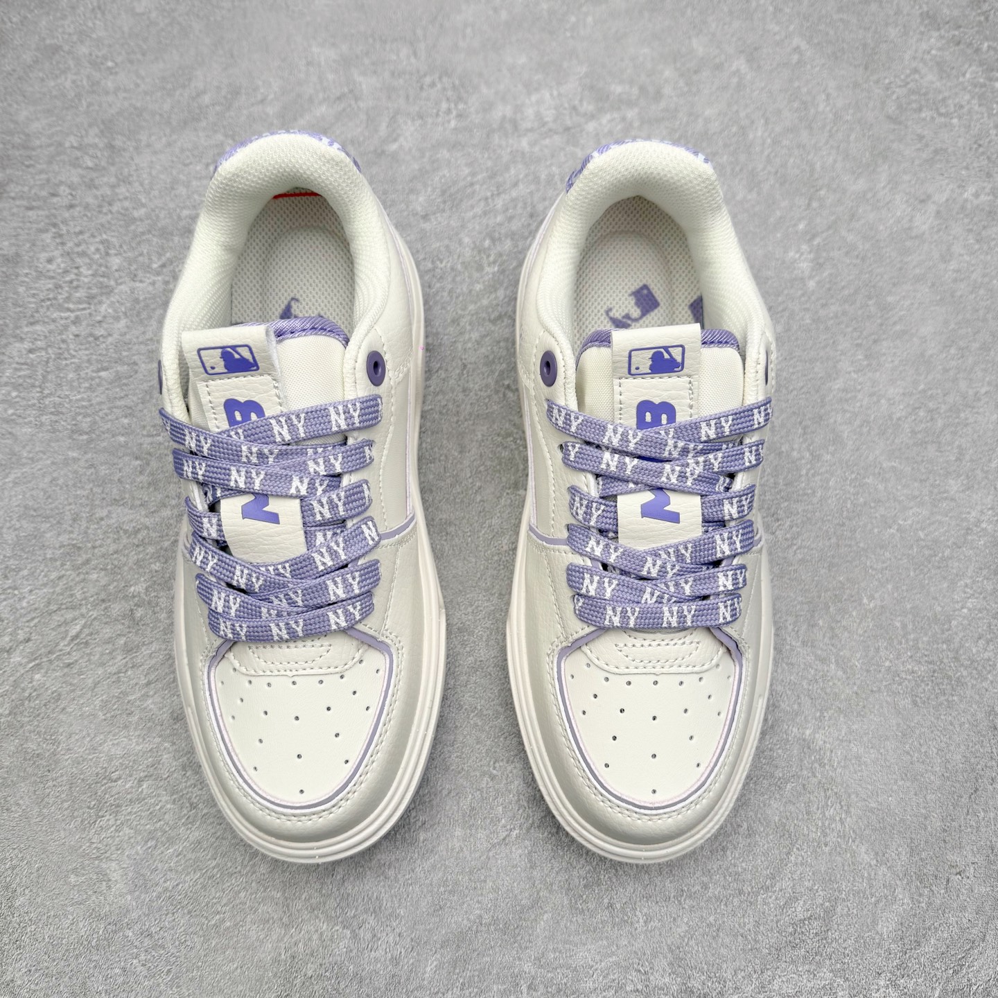 图片[2]-MLB Chunky Liner Basic 复古印花学长鞋系列低帮轻量增高厚底百搭休闲运动慢跑鞋板鞋 Korea韩国联名NY美国榄球纽约洋基队限定 韩国代购专供 全套原楦原纸板原厂数据开发 正确中底拉帮中底网布细节 平台代购专供 左脚内置芯片 韩国代购吊牌标贴 独家一比一RB+MD组合大底 高频后跟小人Logo精准对位立体饱满 正确网布加超迁鞋面 转印中底走线紧密 转印Logo工艺表层防刮不掉色 尺码：35 36 36.5 37.5 38 38.5 39 40 40.5 41 42 42.5 43 44 45-选品中心