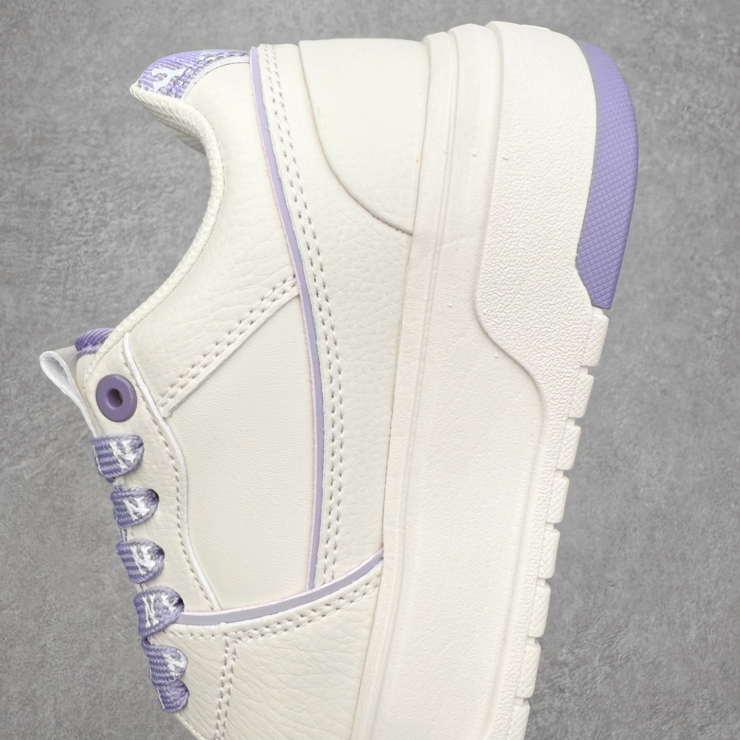 图片[7]-MLB Chunky Liner Basic 复古印花学长鞋系列低帮轻量增高厚底百搭休闲运动慢跑鞋板鞋 Korea韩国联名NY美国榄球纽约洋基队限定 韩国代购专供 全套原楦原纸板原厂数据开发 正确中底拉帮中底网布细节 平台代购专供 左脚内置芯片 韩国代购吊牌标贴 独家一比一RB+MD组合大底 高频后跟小人Logo精准对位立体饱满 正确网布加超迁鞋面 转印中底走线紧密 转印Logo工艺表层防刮不掉色 尺码：35 36 36.5 37.5 38 38.5 39 40 40.5 41 42 42.5 43 44 45-选品中心