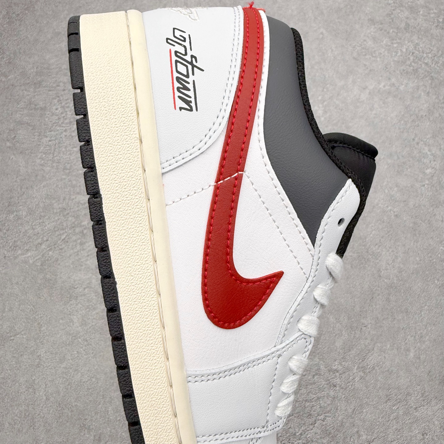 图片[6]-＃K版 Air Jordan AJ1 Low 低帮 553558-081 全新流水线出品 DT版本唯一平替选择 市场第二梯队最强版 全部原鞋开发 原楦原纸板开发 全鞋电脑针车 原厂内置全掌气垫 原盒内在原标 唯一Zp原版鞋带绑法 免检产品 全新2022版型 全头层皮料 完美零毛边处理 原厂配置全掌气垫 价格定位良心 几十个配色陆续出货 实拍调校N版已经零色差零失真 百分百还原实物色彩所见即所得 不存在货不对板色差等低级问题 选购参考实物拍摄 不混卖不参货 只用心做好货严格选品 承诺混一赔十 尺码：36 36.5 37.5 38 38.5 39 40 40.5 41 42 42.5 43 44 44.5 45-选品中心