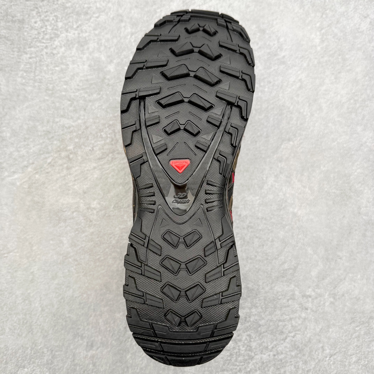 图片[9]-＃XS SALOMON XA Pro 3D ADV 萨洛蒙潮流越野机能户外功能鞋 马年限定配色 基于市场现有版本全新升级调整改良 现阶段市场最强产物 全新主色陆续出货 大底描漆工整零瑕疵 鞋头定型弧度完 纯原外贸平台特供订单 耗时半年巨作 全套原纸板楦头开发 原厂特供网布配套加持 确保原汁原味 完美呈现版型 原档数据独家私模五层组合大底 原装Ortholite轻量化鞋垫 中底布带钢印编号 原厂TPU锁扣 进口港宝加持 后跟自然饱满 还原公司包裹性 鞋面采用SENSIFT贴合技术 全方位贴合包裹脚型 鞋跟部鞋底牵引设计 提供强大的抓地性能 更适应野外崎岖不平的道路 其3D ADVANCED CHASSIS底盘 材料轻量大化 钉齿设计更具稳定性 防护性 鞋底易磨损区运用CONTAGRIP高耐磨材料 应对城市硬质路面长距离跑考验 尺码：36 36.5 37.5 38 38.5 39 40 40.5 41 42 42.5 43 44 44.5 45 46-选品中心