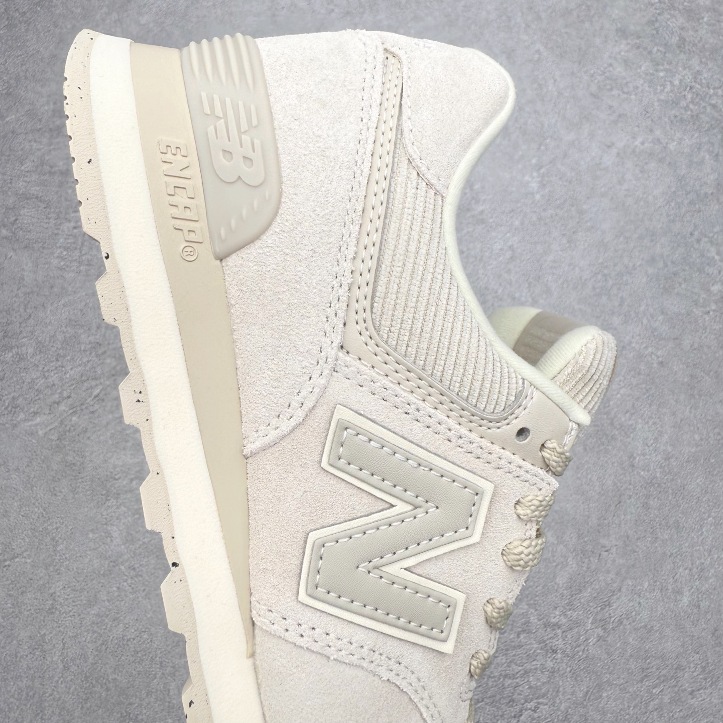 图片[6]-＃纯原 New Balance NB574 新百伦系列复古运动跑鞋 材质细节鞋标处理与正品无差 原版楦型 高弹EVA大底 鞋垫 还原正品脚感 完美走线 ENCAP减震中底 尺码：36 37 37.5 38 38.5 39.5 40 40.5 41.5 42 42.5 43 44 45-选品中心
