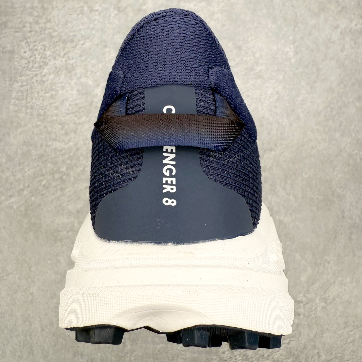 图片[8]-HOKA ONE ONE Challenger ATR 8 挑战者八代轻便耐磨防滑跑步鞋 新一代Challenger泡棉中底减重10% 增加3mm强化缓震、打造Q弹脚感 后跟采用延伸设计 加强跟腱保护、便于穿脱 搭配环保工程网布增加透气、短靴细节防止碎石进入 重新设计的大底以轮胎刻纹为灵感 以更密集的全大底水波刻纹 搭配加大面积的高耐磨橡胶与4mm大刻纹设计 增加整体抓地力与稳定性 尺码：36 36.5 37.5 38 38.5 39 40 40.5 41 42 42.5 43 44 44.5 45-选品中心