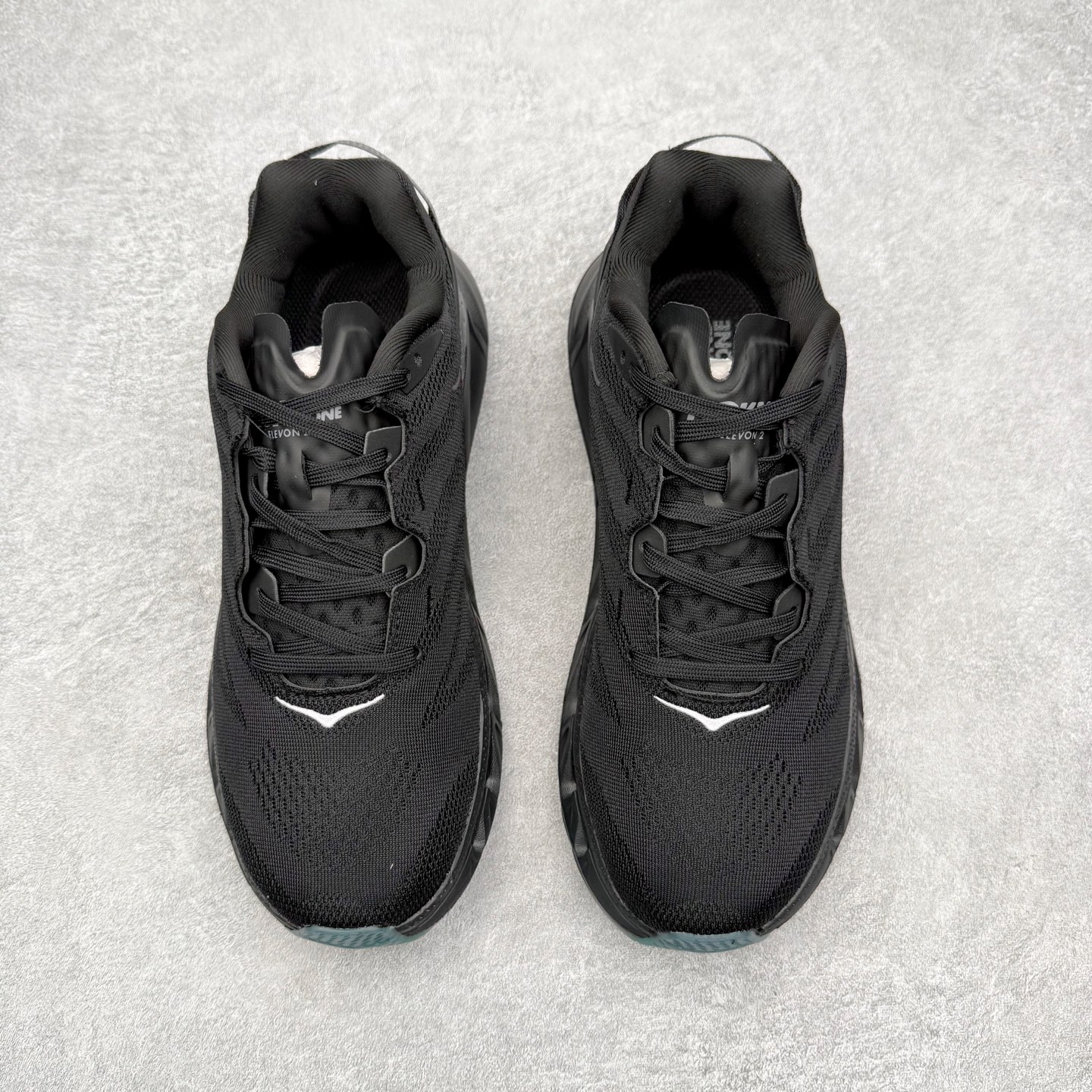 图片[2]-＃福利特价 HOKA ONE ONE SKY Float X 网布织物 舒适运动户外功能 减震防滑耐磨 低帮 生活休闲鞋 男女同款 HOKA ONE ONE是来自美国的跑步鞋知名品牌，创立于2009年，始终致力于为所有跑者提供更新、更好的跑步装备。相比常规跑鞋，HOKA ONE ONE特别研发使用性能独特的几何形跑鞋中底，此种鞋底更厚、更高、回弹性也更好，除了卓越的缓冲性能，它还能为各种阶段的跑者带来更具动感、更加稳定的跑步体验。HOKAONE ONE从设计之初就清楚意识到，要保证跑者步幅的均匀一致，双脚自然而然的运动至关重要。尺码：36 36.5 37.5 38 39 40 40.5 41 42 42.5 43 44 45-选品中心