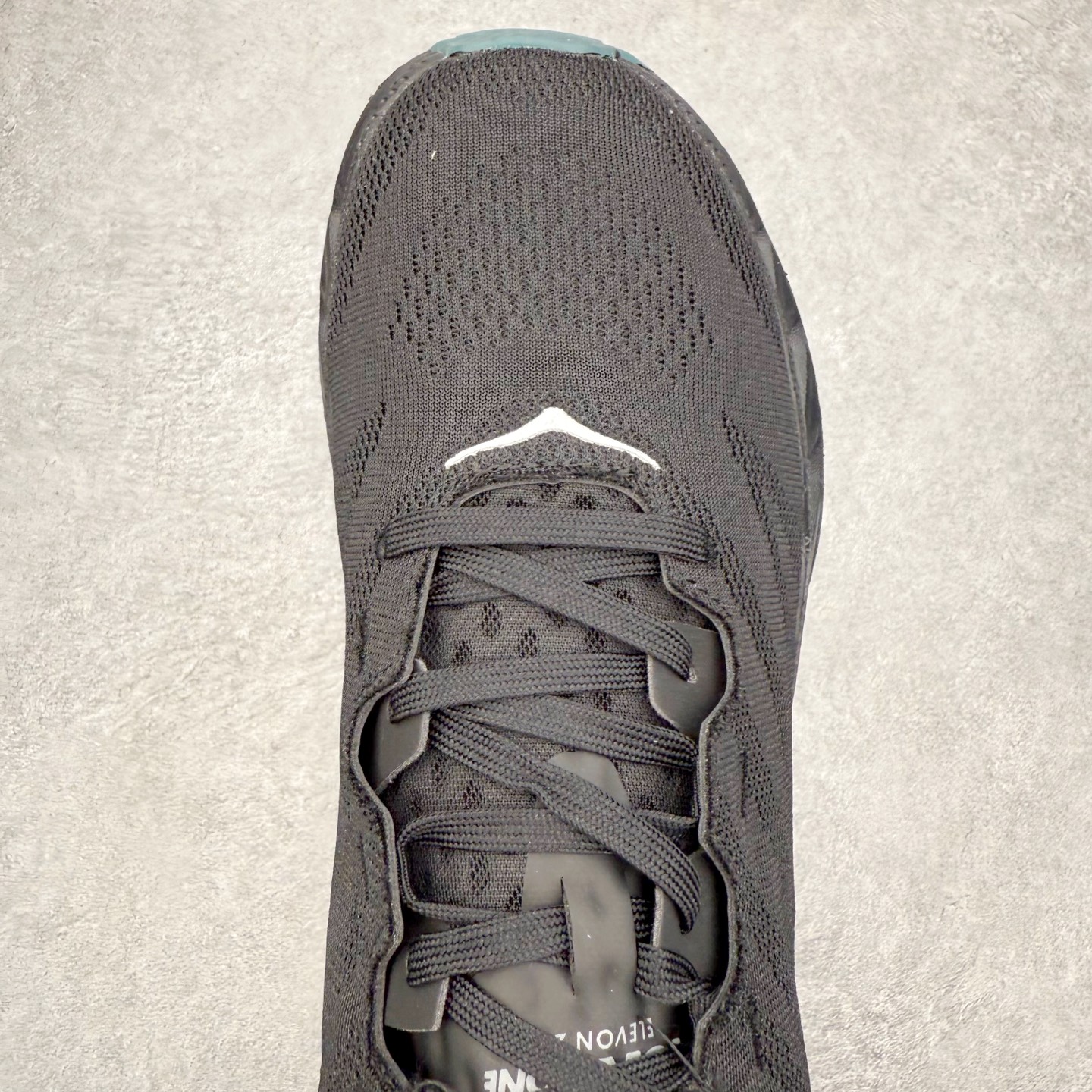 图片[4]-＃福利特价 HOKA ONE ONE SKY Float X 网布织物 舒适运动户外功能 减震防滑耐磨 低帮 生活休闲鞋 男女同款 HOKA ONE ONE是来自美国的跑步鞋知名品牌，创立于2009年，始终致力于为所有跑者提供更新、更好的跑步装备。相比常规跑鞋，HOKA ONE ONE特别研发使用性能独特的几何形跑鞋中底，此种鞋底更厚、更高、回弹性也更好，除了卓越的缓冲性能，它还能为各种阶段的跑者带来更具动感、更加稳定的跑步体验。HOKAONE ONE从设计之初就清楚意识到，要保证跑者步幅的均匀一致，双脚自然而然的运动至关重要。尺码：36 36.5 37.5 38 39 40 40.5 41 42 42.5 43 44 45-选品中心