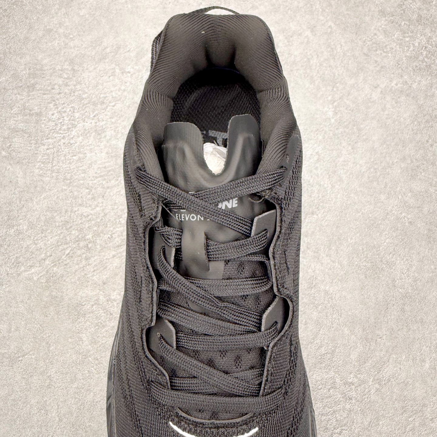 图片[5]-＃福利特价 HOKA ONE ONE SKY Float X 网布织物 舒适运动户外功能 减震防滑耐磨 低帮 生活休闲鞋 男女同款 HOKA ONE ONE是来自美国的跑步鞋知名品牌，创立于2009年，始终致力于为所有跑者提供更新、更好的跑步装备。相比常规跑鞋，HOKA ONE ONE特别研发使用性能独特的几何形跑鞋中底，此种鞋底更厚、更高、回弹性也更好，除了卓越的缓冲性能，它还能为各种阶段的跑者带来更具动感、更加稳定的跑步体验。HOKAONE ONE从设计之初就清楚意识到，要保证跑者步幅的均匀一致，双脚自然而然的运动至关重要。尺码：36 36.5 37.5 38 39 40 40.5 41 42 42.5 43 44 45-选品中心