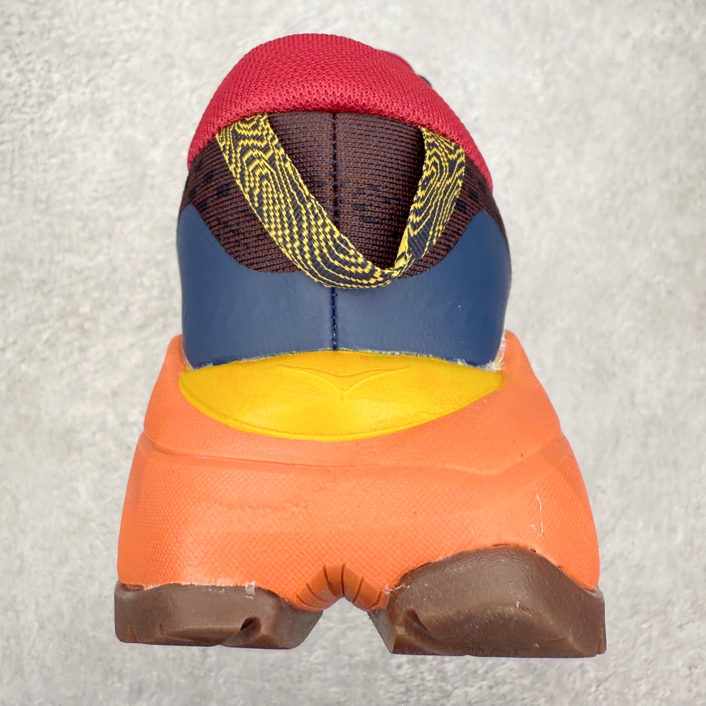 图片[8]-＃福利特价 HOKA ONE ONE SKY Float X 网布织物 舒适运动户外功能 减震防滑耐磨 低帮 生活休闲鞋 男女同款 HOKA ONE ONE是来自美国的跑步鞋知名品牌，创立于2009年，始终致力于为所有跑者提供更新、更好的跑步装备。相比常规跑鞋，HOKA ONE ONE特别研发使用性能独特的几何形跑鞋中底，此种鞋底更厚、更高、回弹性也更好，除了卓越的缓冲性能，它还能为各种阶段的跑者带来更具动感、更加稳定的跑步体验。HOKAONE ONE从设计之初就清楚意识到，要保证跑者步幅的均匀一致，双脚自然而然的运动至关重要。尺码：36 36.5 37.5 38 39 40 40.5 41 42 42.5 43 44 45-选品中心