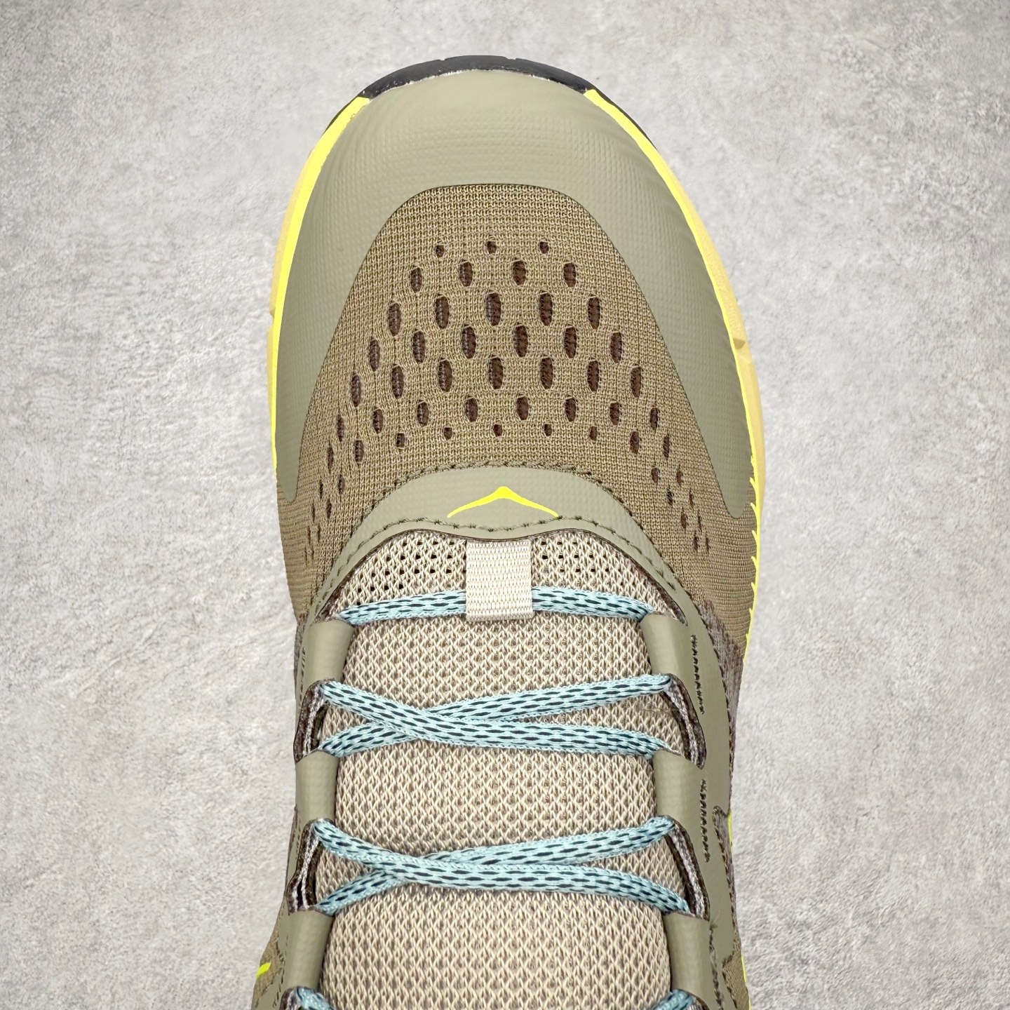 图片[4]-＃福利特价 HOKA ONE ONE SKY Float X 网布织物 舒适运动户外功能 减震防滑耐磨 低帮 生活休闲鞋 男女同款 HOKA ONE ONE是来自美国的跑步鞋知名品牌，创立于2009年，始终致力于为所有跑者提供更新、更好的跑步装备。相比常规跑鞋，HOKA ONE ONE特别研发使用性能独特的几何形跑鞋中底，此种鞋底更厚、更高、回弹性也更好，除了卓越的缓冲性能，它还能为各种阶段的跑者带来更具动感、更加稳定的跑步体验。HOKAONE ONE从设计之初就清楚意识到，要保证跑者步幅的均匀一致，双脚自然而然的运动至关重要。尺码：36 36.5 37.5 38 39 40 40.5 41 42 42.5 43 44 45-选品中心