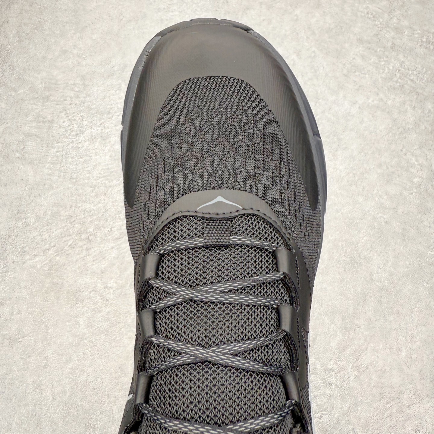 图片[4]-＃福利特价 HOKA ONE ONE SKY Float X 网布织物 舒适运动户外功能 减震防滑耐磨 低帮 生活休闲鞋 男女同款 HOKA ONE ONE是来自美国的跑步鞋知名品牌，创立于2009年，始终致力于为所有跑者提供更新、更好的跑步装备。相比常规跑鞋，HOKA ONE ONE特别研发使用性能独特的几何形跑鞋中底，此种鞋底更厚、更高、回弹性也更好，除了卓越的缓冲性能，它还能为各种阶段的跑者带来更具动感、更加稳定的跑步体验。HOKAONE ONE从设计之初就清楚意识到，要保证跑者步幅的均匀一致，双脚自然而然的运动至关重要。尺码：36 36.5 37.5 38 39 40 40.5 41 42 42.5 43 44 45-选品中心