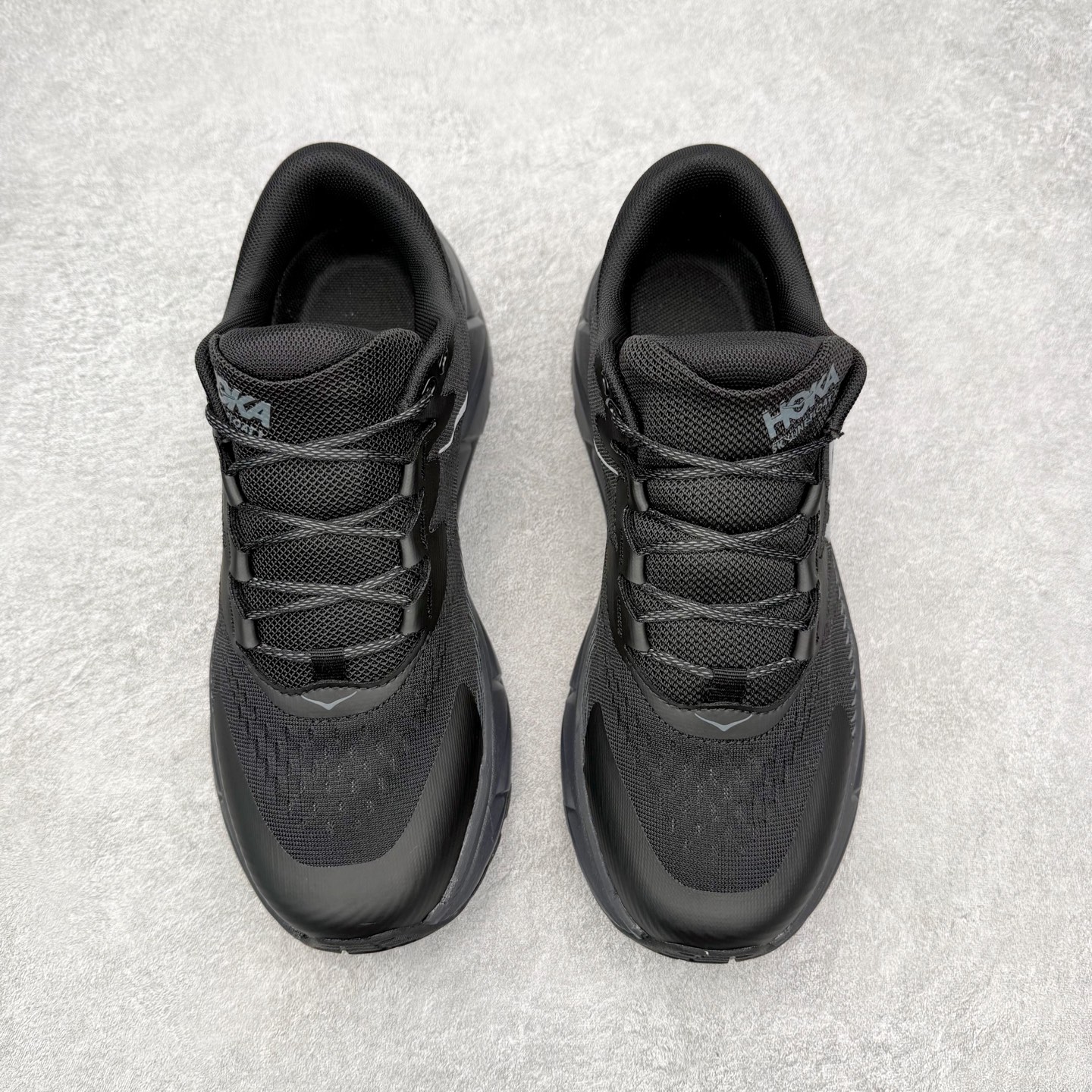 图片[2]-＃福利特价 HOKA ONE ONE SKY Float X 网布织物 舒适运动户外功能 减震防滑耐磨 低帮 生活休闲鞋 男女同款 HOKA ONE ONE是来自美国的跑步鞋知名品牌，创立于2009年，始终致力于为所有跑者提供更新、更好的跑步装备。相比常规跑鞋，HOKA ONE ONE特别研发使用性能独特的几何形跑鞋中底，此种鞋底更厚、更高、回弹性也更好，除了卓越的缓冲性能，它还能为各种阶段的跑者带来更具动感、更加稳定的跑步体验。HOKAONE ONE从设计之初就清楚意识到，要保证跑者步幅的均匀一致，双脚自然而然的运动至关重要。尺码：36 36.5 37.5 38 39 40 40.5 41 42 42.5 43 44 45-选品中心