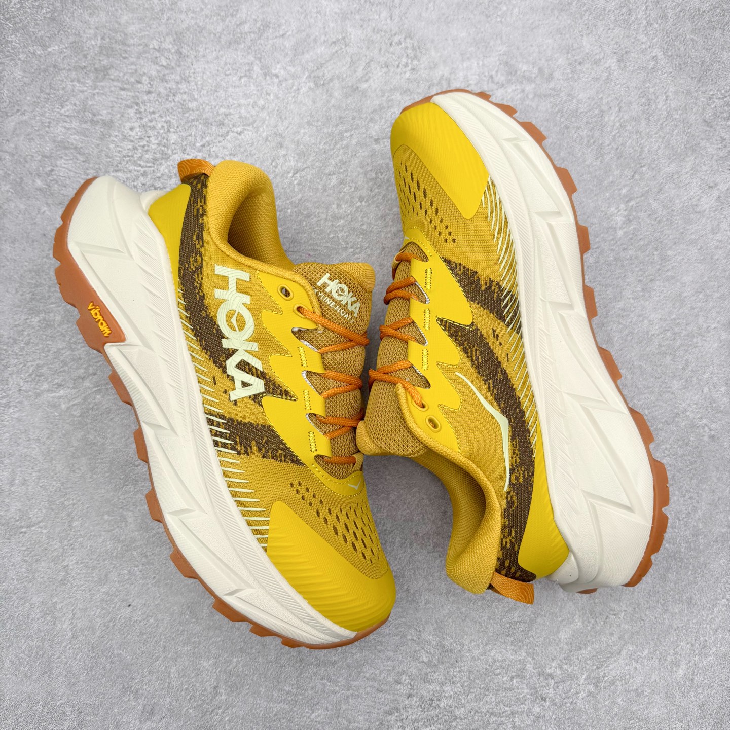 图片[3]-＃福利特价 HOKA ONE ONE SKY Float X 网布织物 舒适运动户外功能 减震防滑耐磨 低帮 生活休闲鞋 男女同款 HOKA ONE ONE是来自美国的跑步鞋知名品牌，创立于2009年，始终致力于为所有跑者提供更新、更好的跑步装备。相比常规跑鞋，HOKA ONE ONE特别研发使用性能独特的几何形跑鞋中底，此种鞋底更厚、更高、回弹性也更好，除了卓越的缓冲性能，它还能为各种阶段的跑者带来更具动感、更加稳定的跑步体验。HOKAONE ONE从设计之初就清楚意识到，要保证跑者步幅的均匀一致，双脚自然而然的运动至关重要。尺码：36 36.5 37.5 38 39 40 40.5 41 42 42.5 43 44 45-选品中心