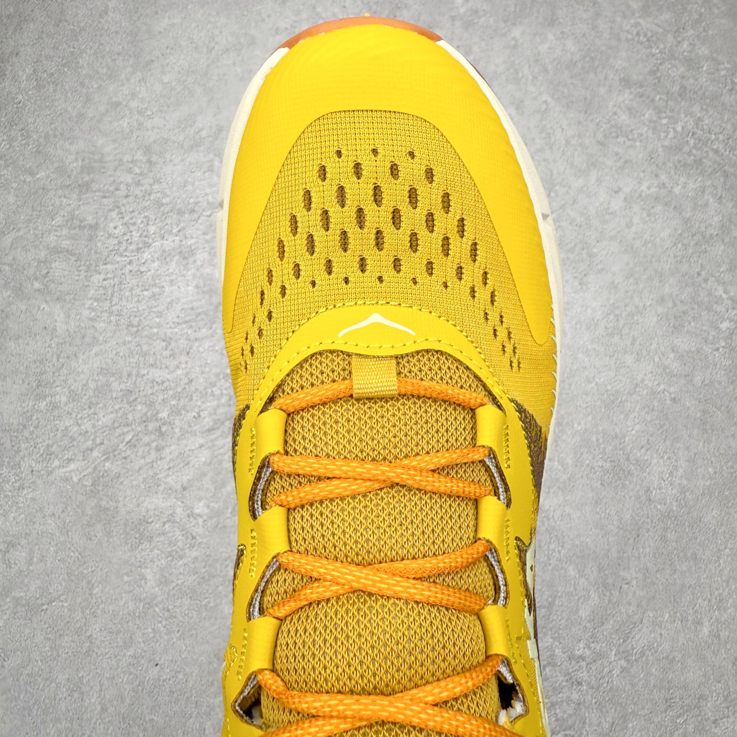 图片[4]-＃福利特价 HOKA ONE ONE SKY Float X 网布织物 舒适运动户外功能 减震防滑耐磨 低帮 生活休闲鞋 男女同款 HOKA ONE ONE是来自美国的跑步鞋知名品牌，创立于2009年，始终致力于为所有跑者提供更新、更好的跑步装备。相比常规跑鞋，HOKA ONE ONE特别研发使用性能独特的几何形跑鞋中底，此种鞋底更厚、更高、回弹性也更好，除了卓越的缓冲性能，它还能为各种阶段的跑者带来更具动感、更加稳定的跑步体验。HOKAONE ONE从设计之初就清楚意识到，要保证跑者步幅的均匀一致，双脚自然而然的运动至关重要。尺码：36 36.5 37.5 38 39 40 40.5 41 42 42.5 43 44 45-选品中心